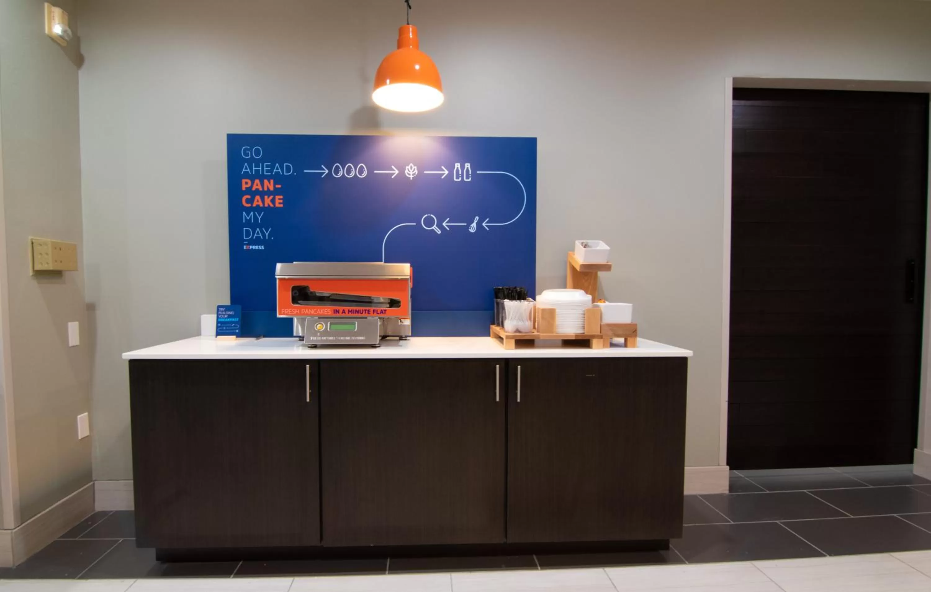 Breakfast in Holiday Inn Express & Suites - Indianapolis Northwest by IHG