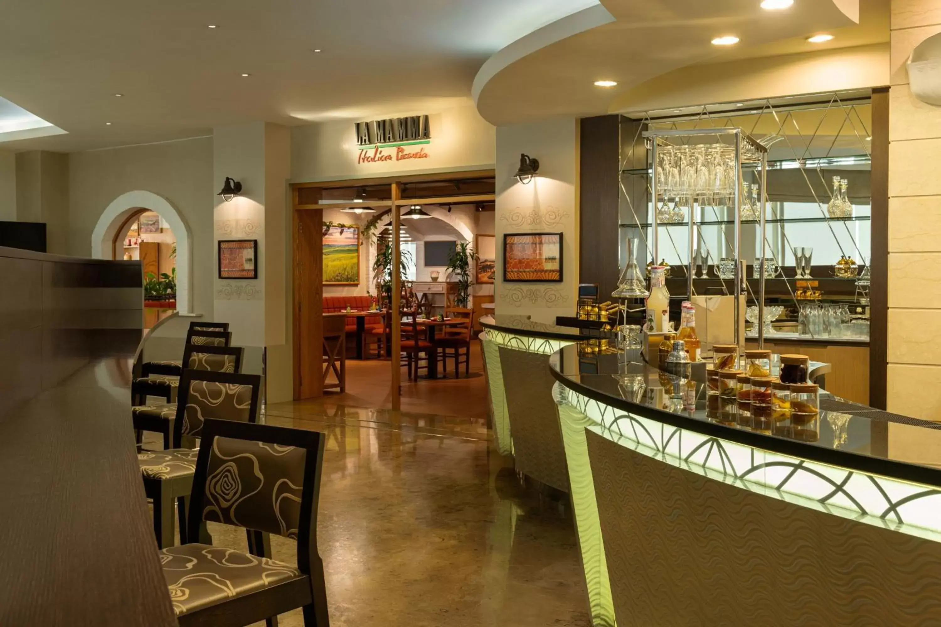 Restaurant/Places to Eat in Four Points By Sheraton Kuwait