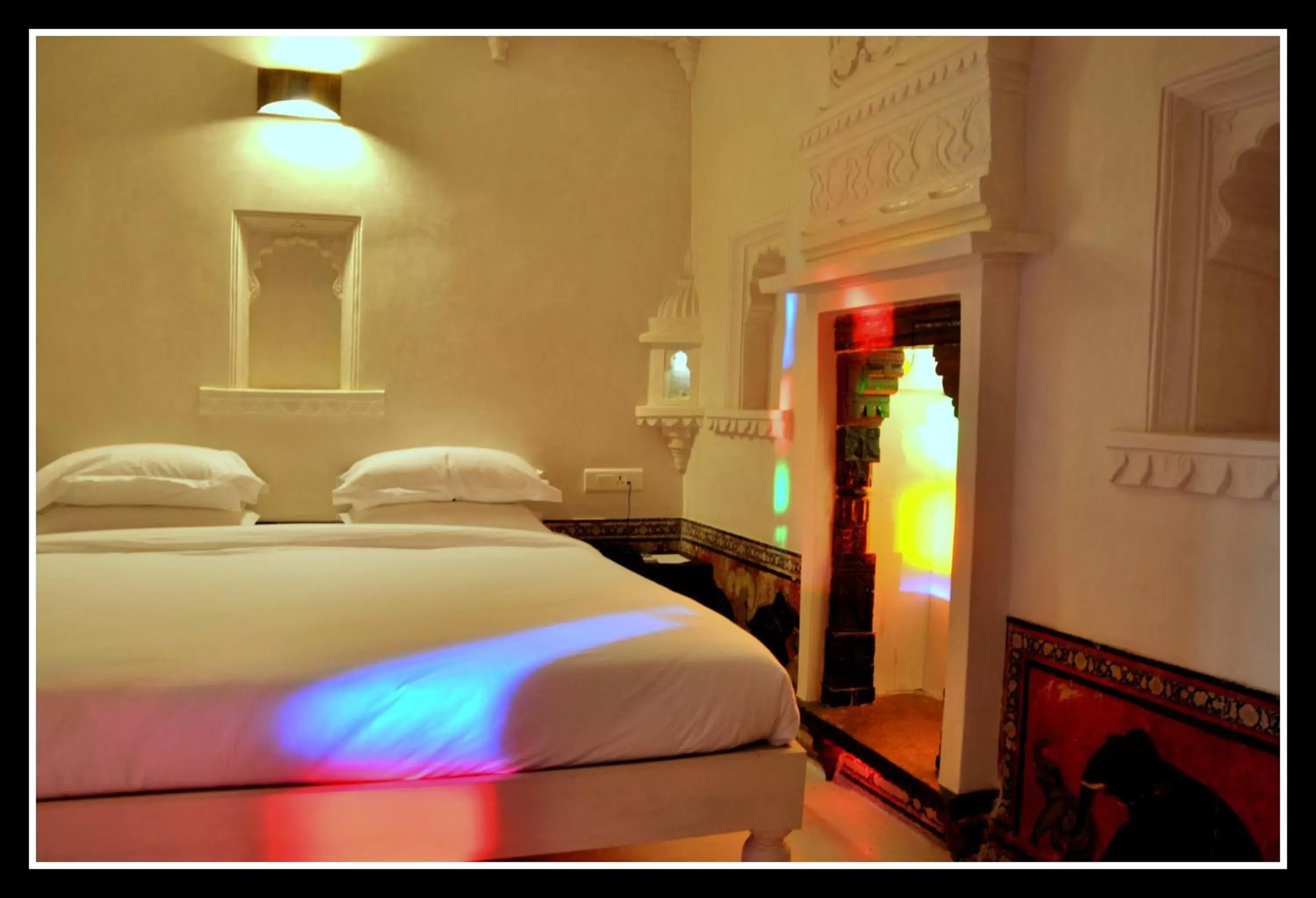 Bed in Madri Haveli