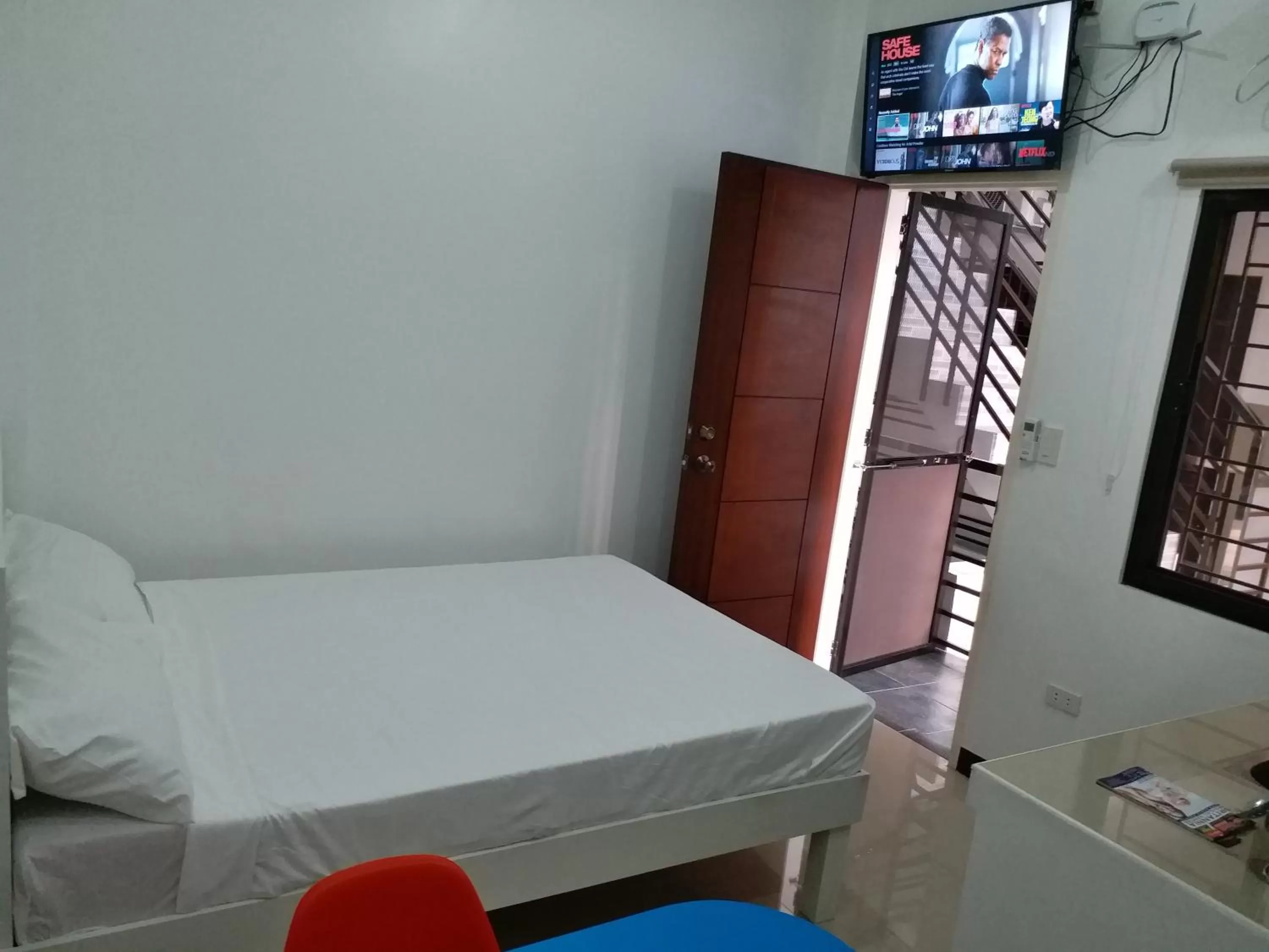 Bed in Clark-Pad Inn, Angeles City