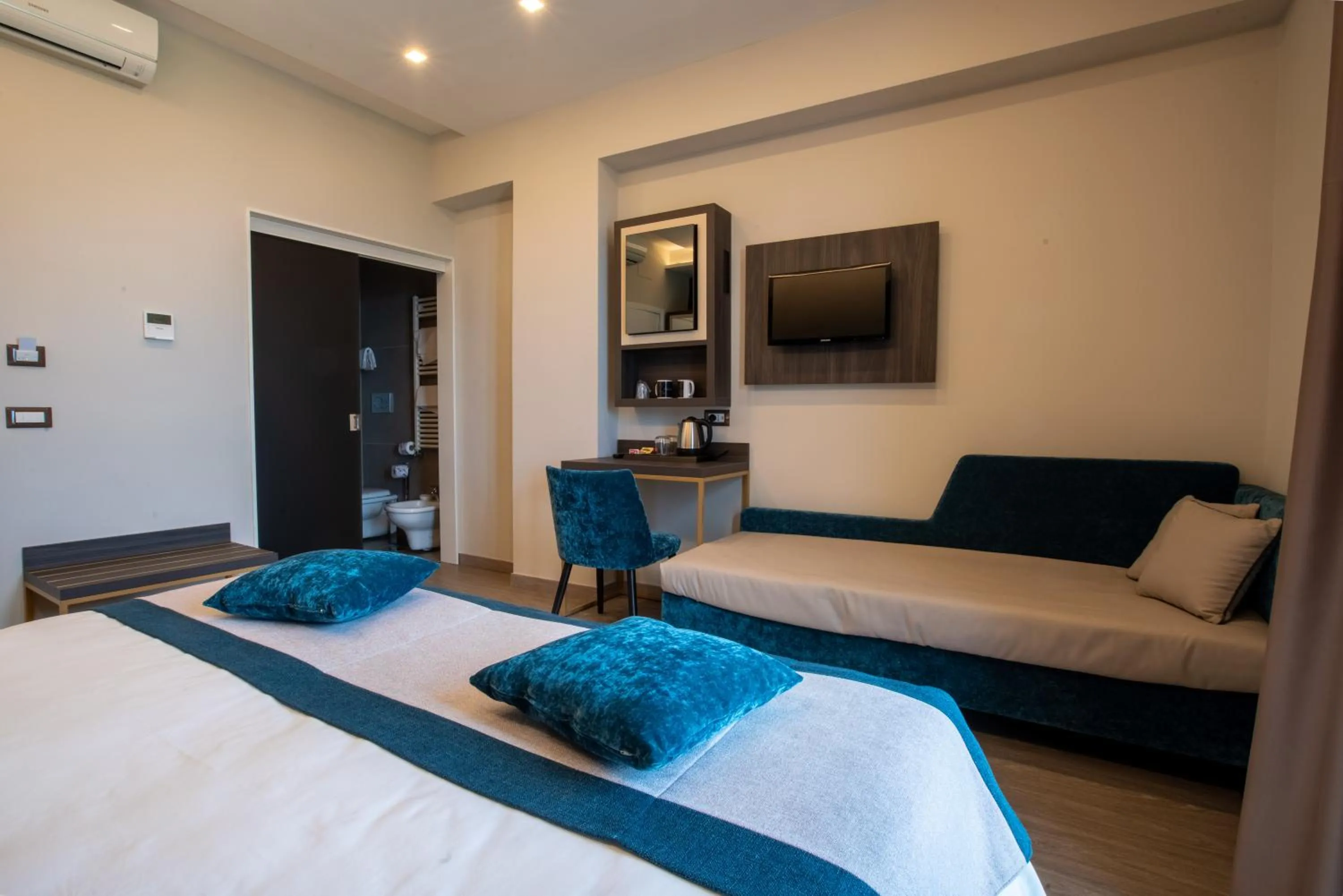 Seating area, Bed in San Lorenzo - Boutique Hotel & SPA