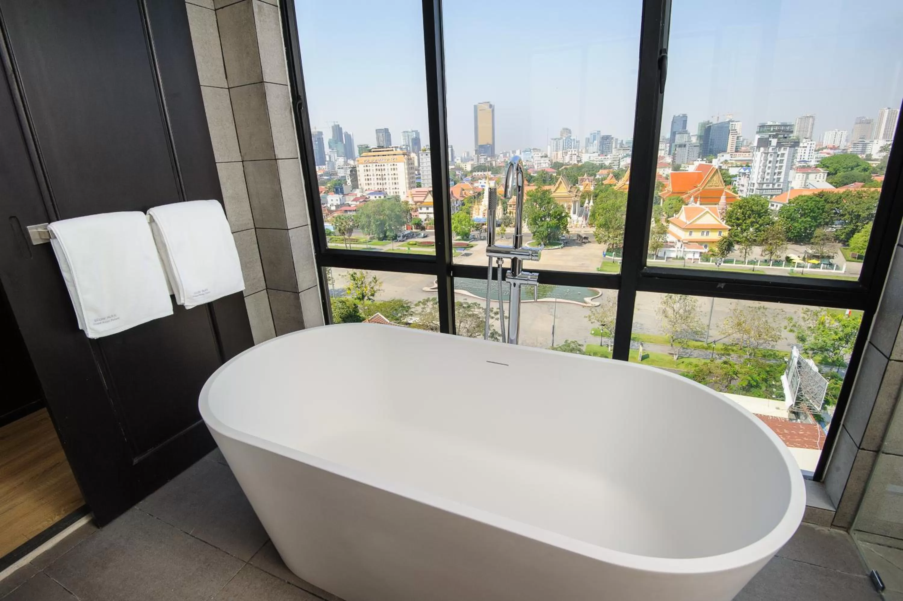 Bathroom in GLOW PARK HOTEL Grand Royal Palace