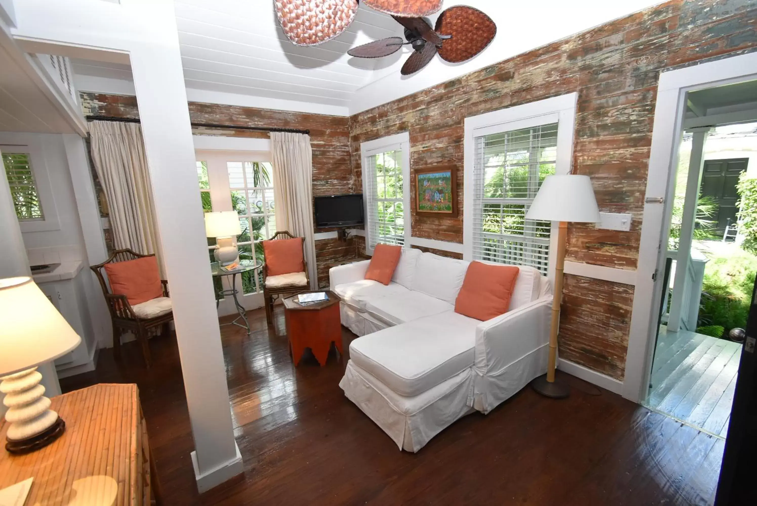 Seating Area in Simonton Court Historic Inn & Cottages