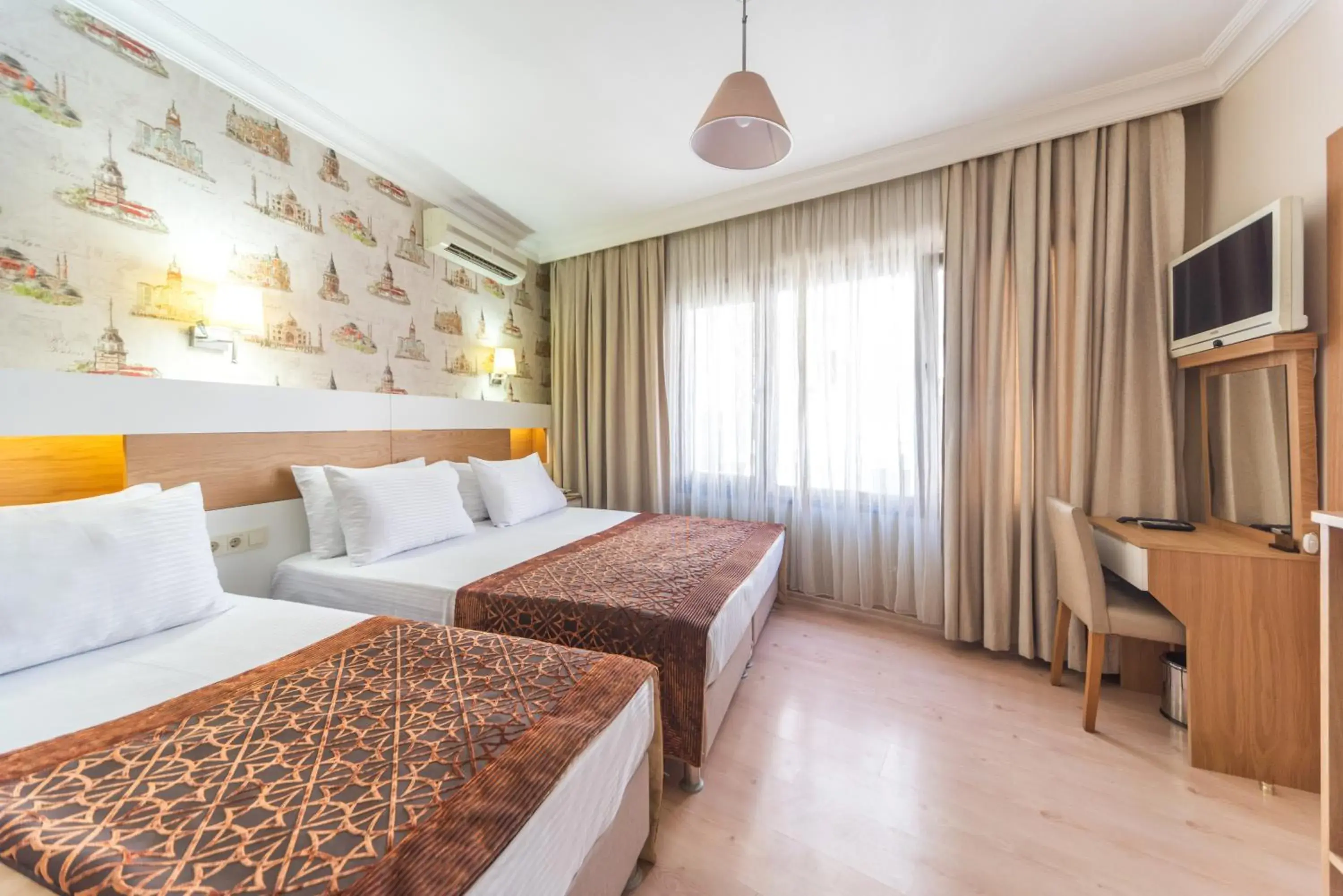 Bedroom, Bed in Tayahatun Hotel