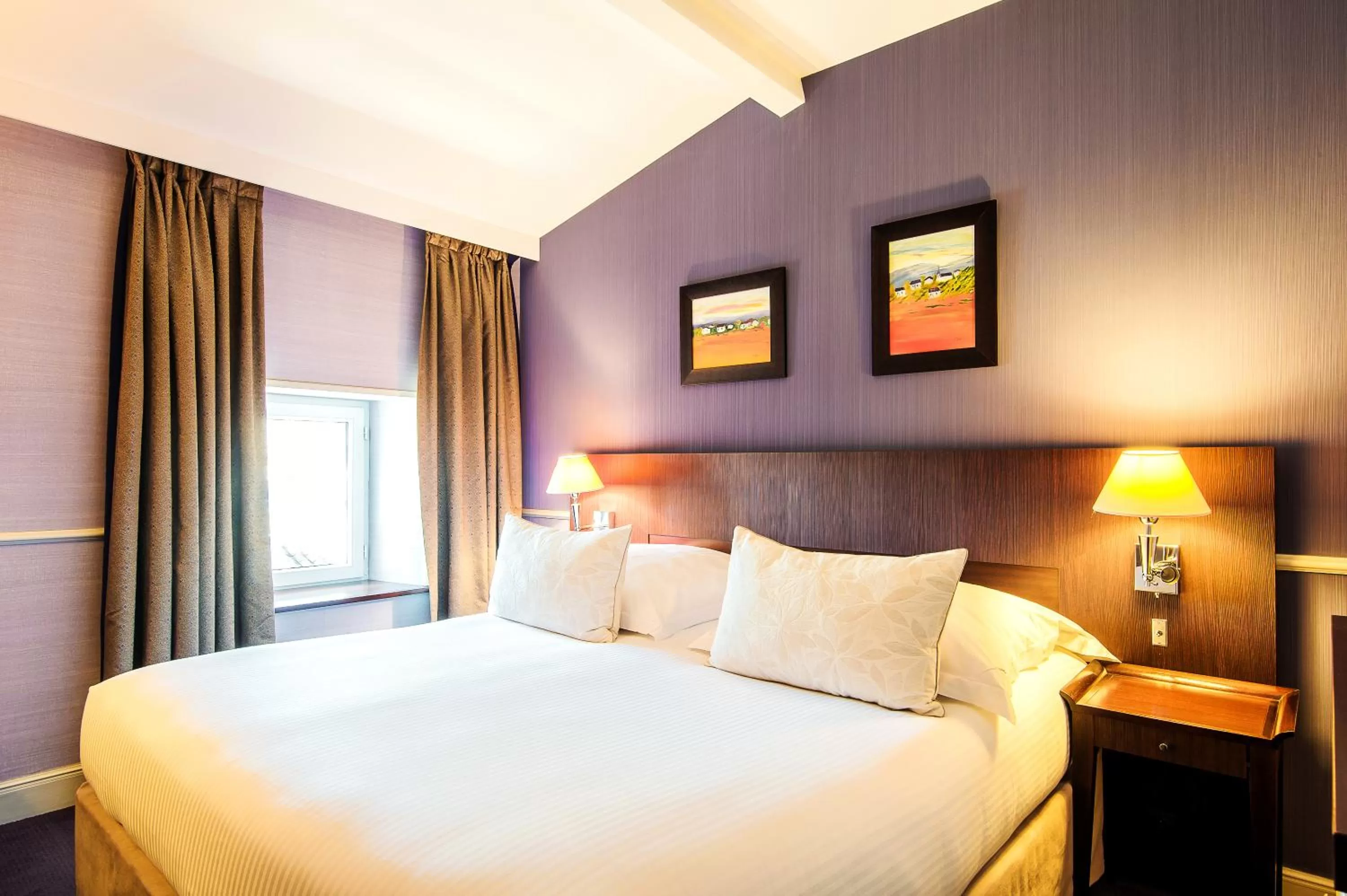 Bedroom, Bed in Hôtel Au Logis des Remparts