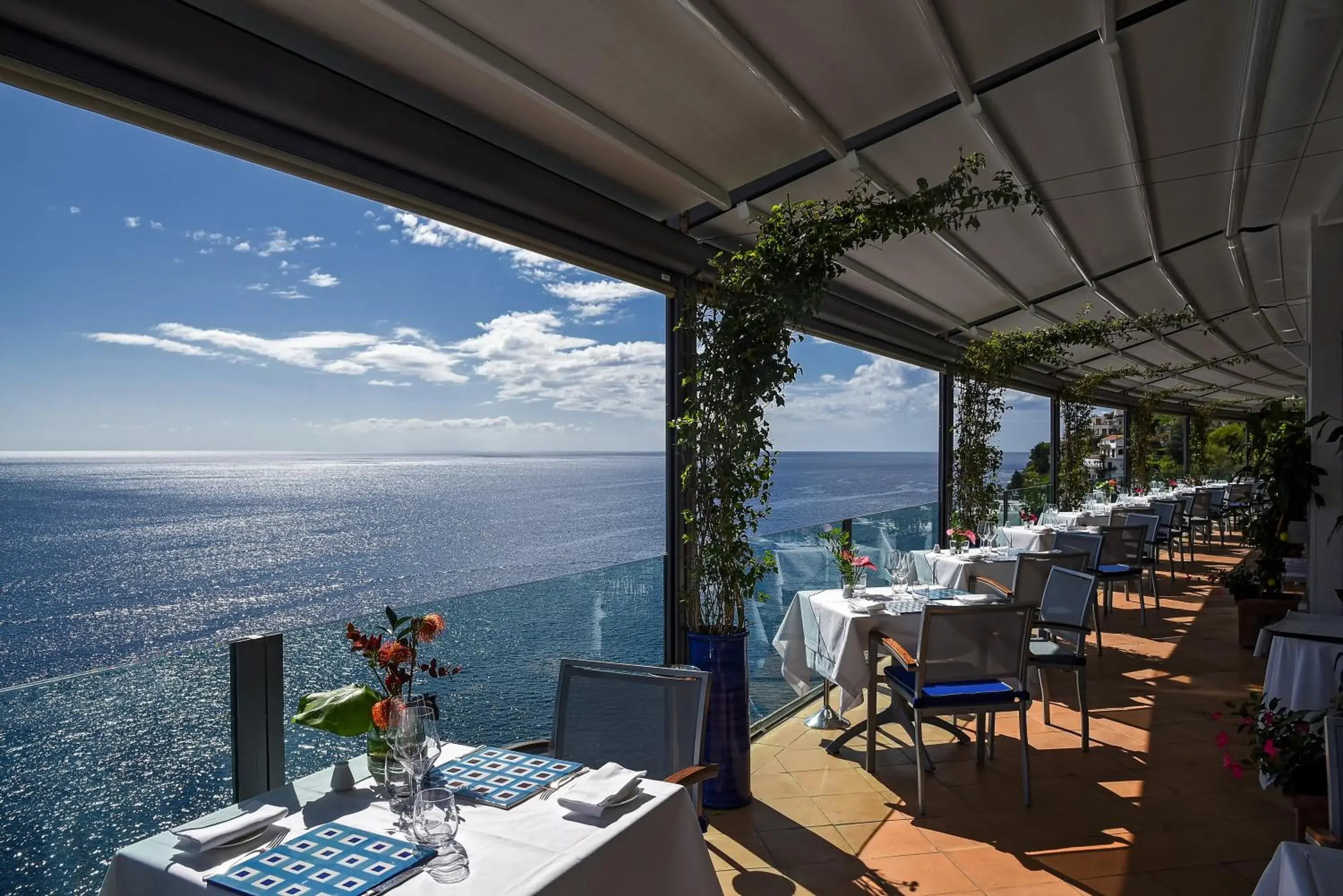 Restaurant/Places to Eat in Hotel Miramalfi
