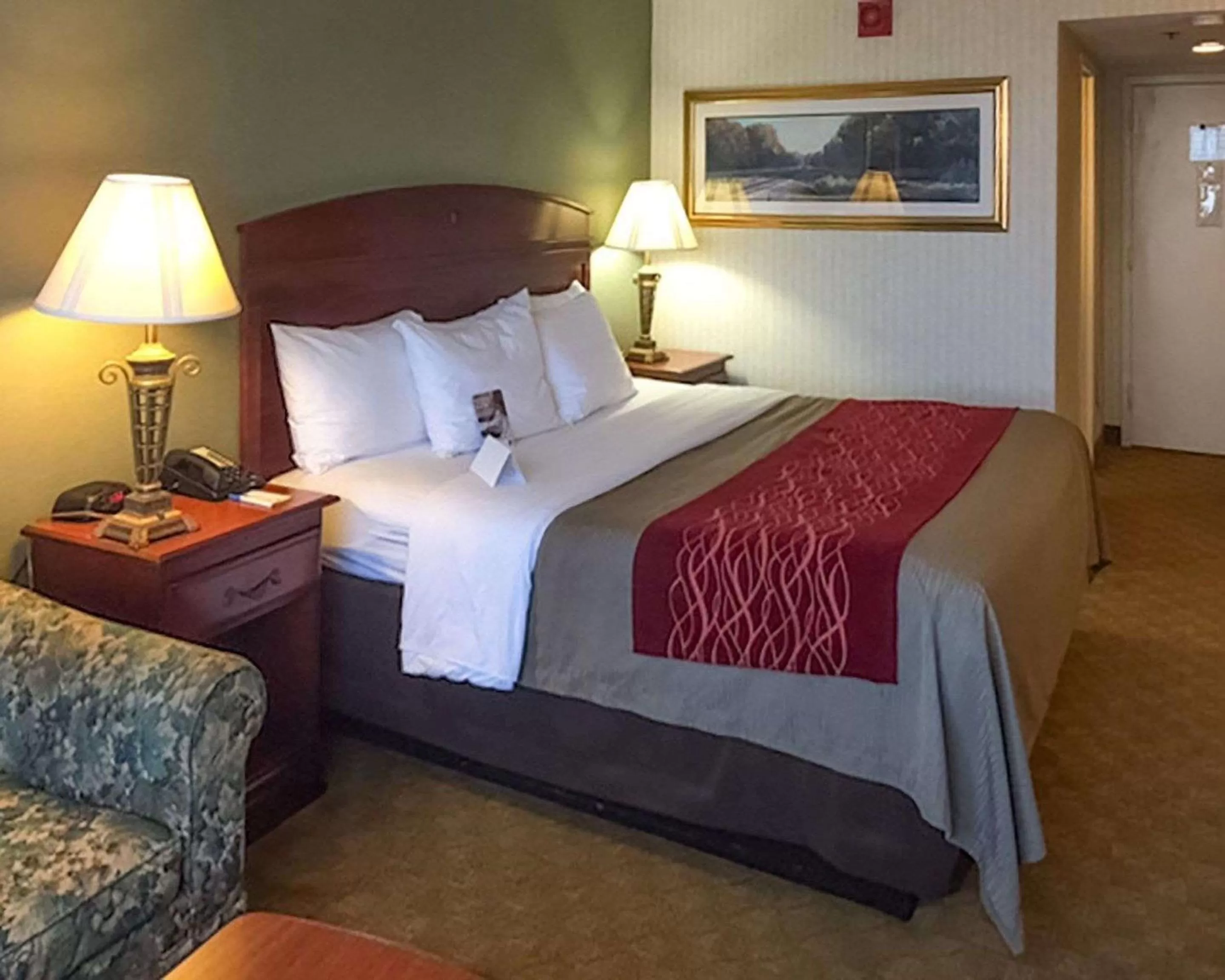 Photo of the whole room, Bed in Comfort Inn