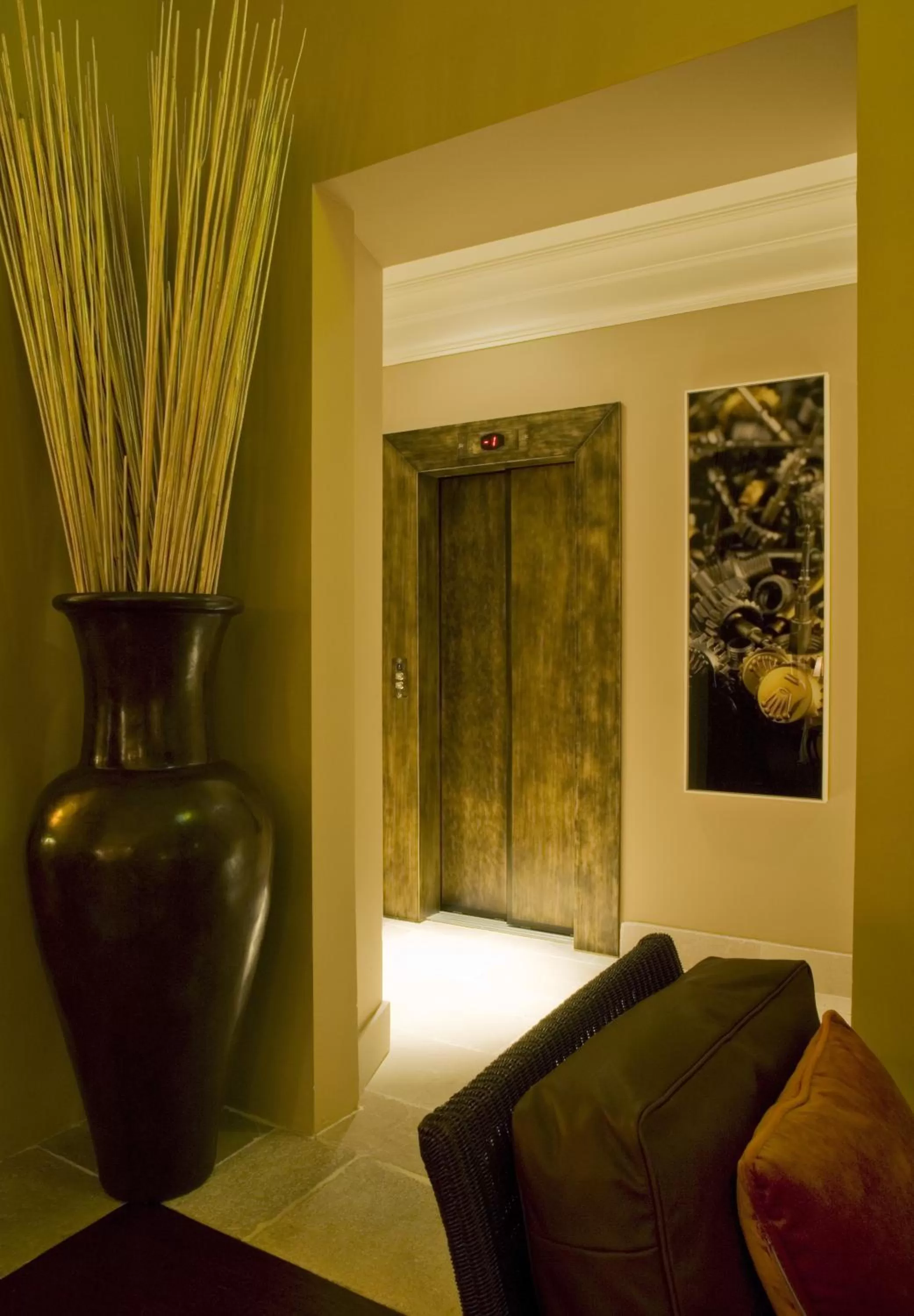 Decorative detail in Hotel L'Orologio Firenze - WTB Hotels