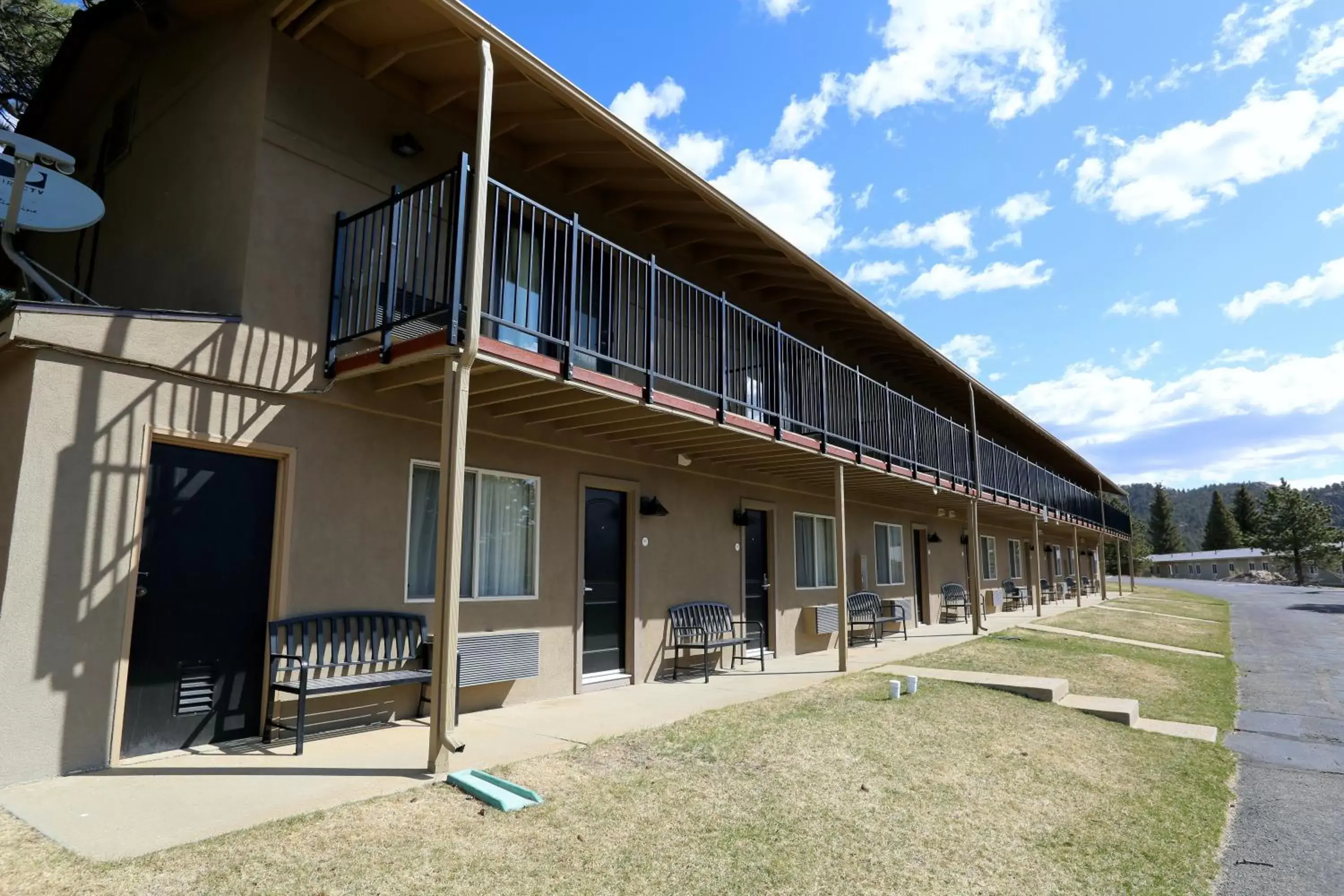 Property Building in Quality Inn near Rocky Mountain National Park