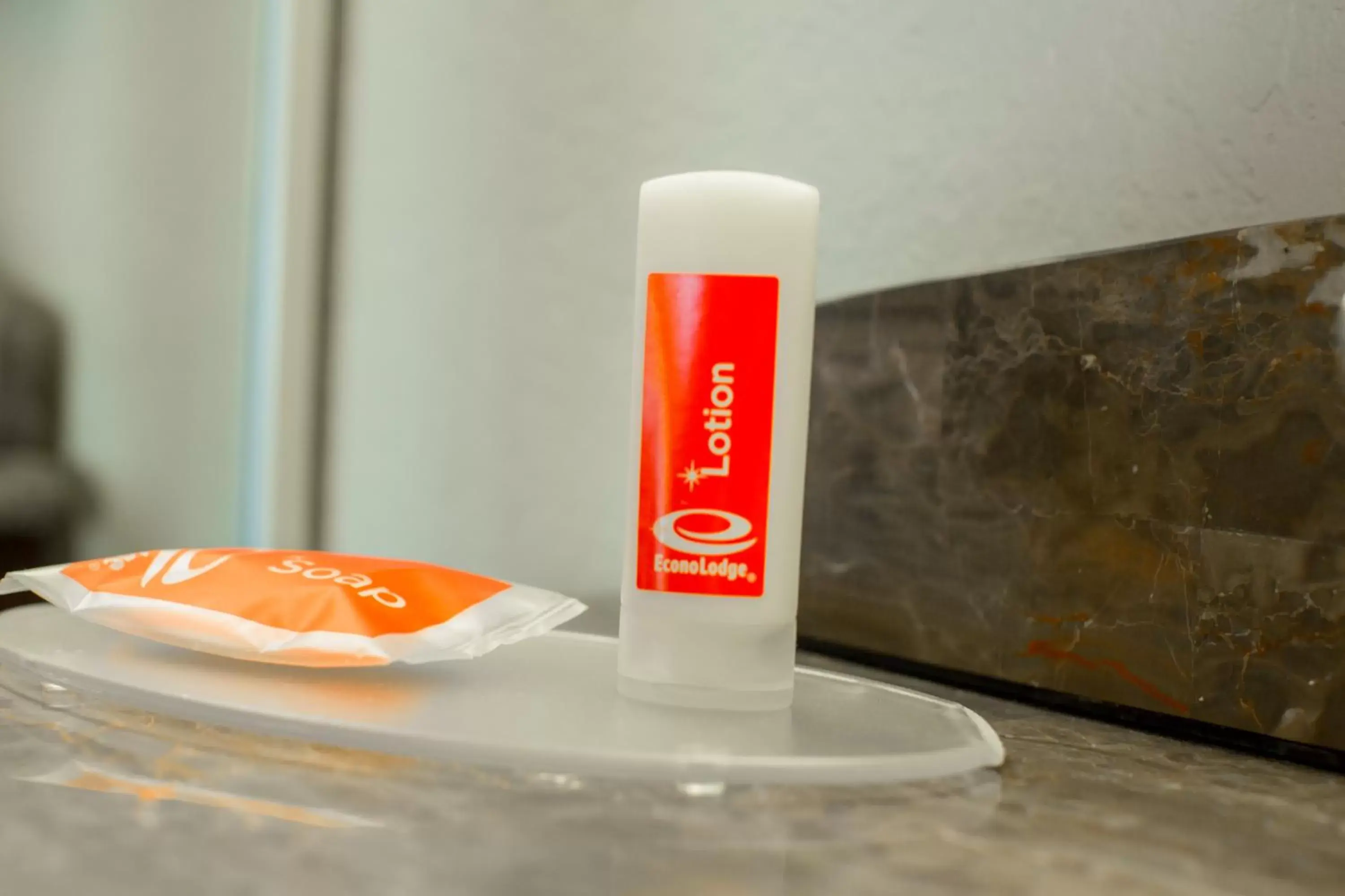 Standard King Room - Non-Smoking in Econo Lodge Inn & Suites Joplin Standard King Room - Non-Smoking in Econo Lodge Inn & Suites Joplin