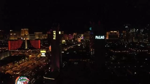 City view in Palms Place Studio with Balcony & Strip View