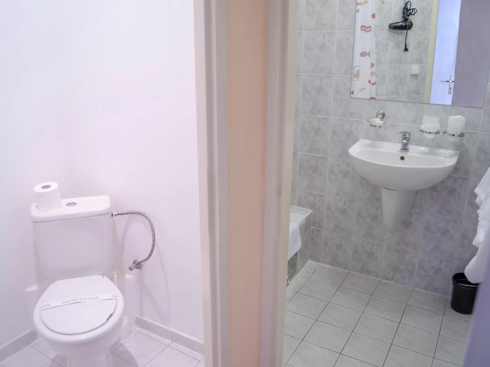 Bathroom in Hotel West