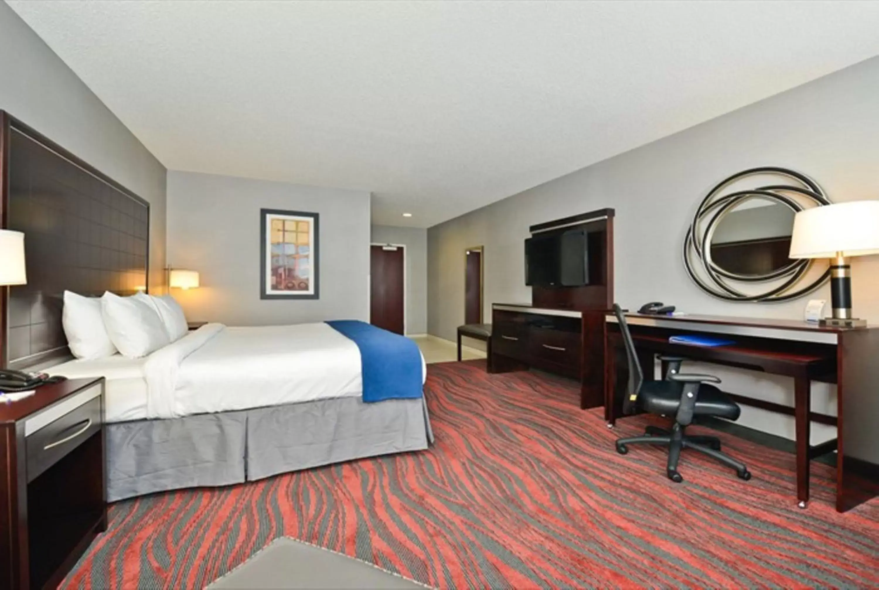 Photo of the whole room, Bed in Holiday Inn Express & Suites Utica by IHG Photo of the whole room, Bed in Holiday Inn Express & Suites Utica by IHG