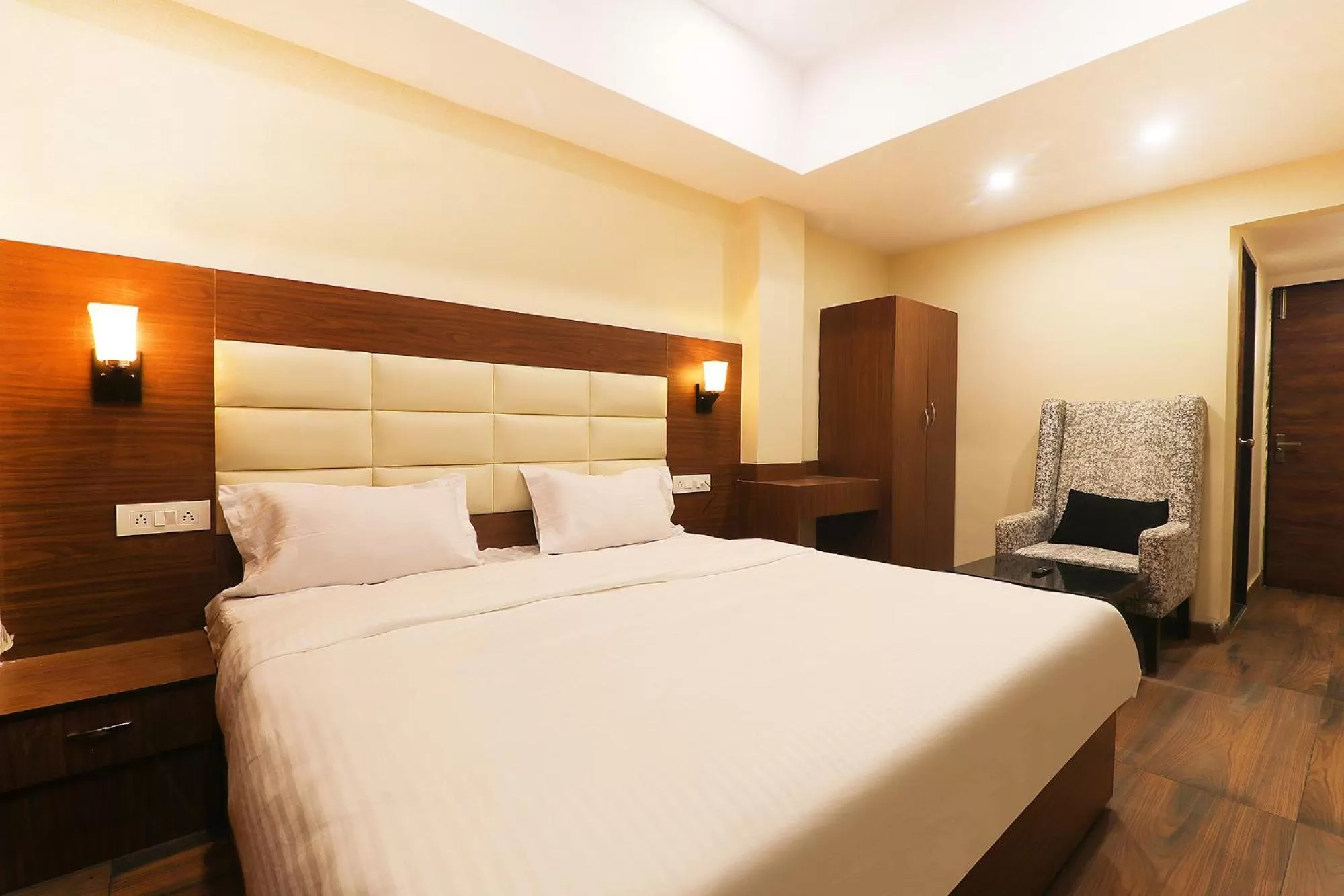 Bedroom, Bed in FabHotel Blueark