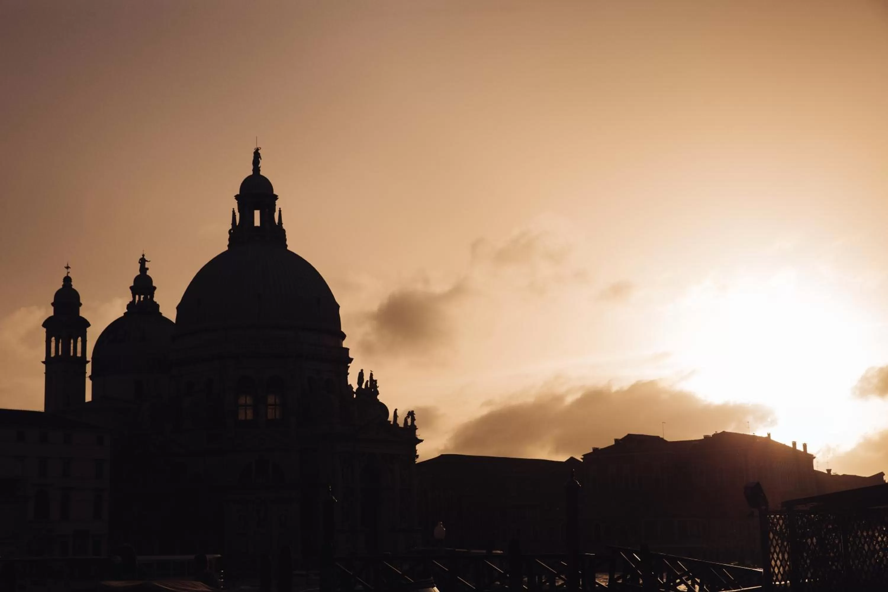 Sunset in Riva del Vin BOUTIQUE HOTEL