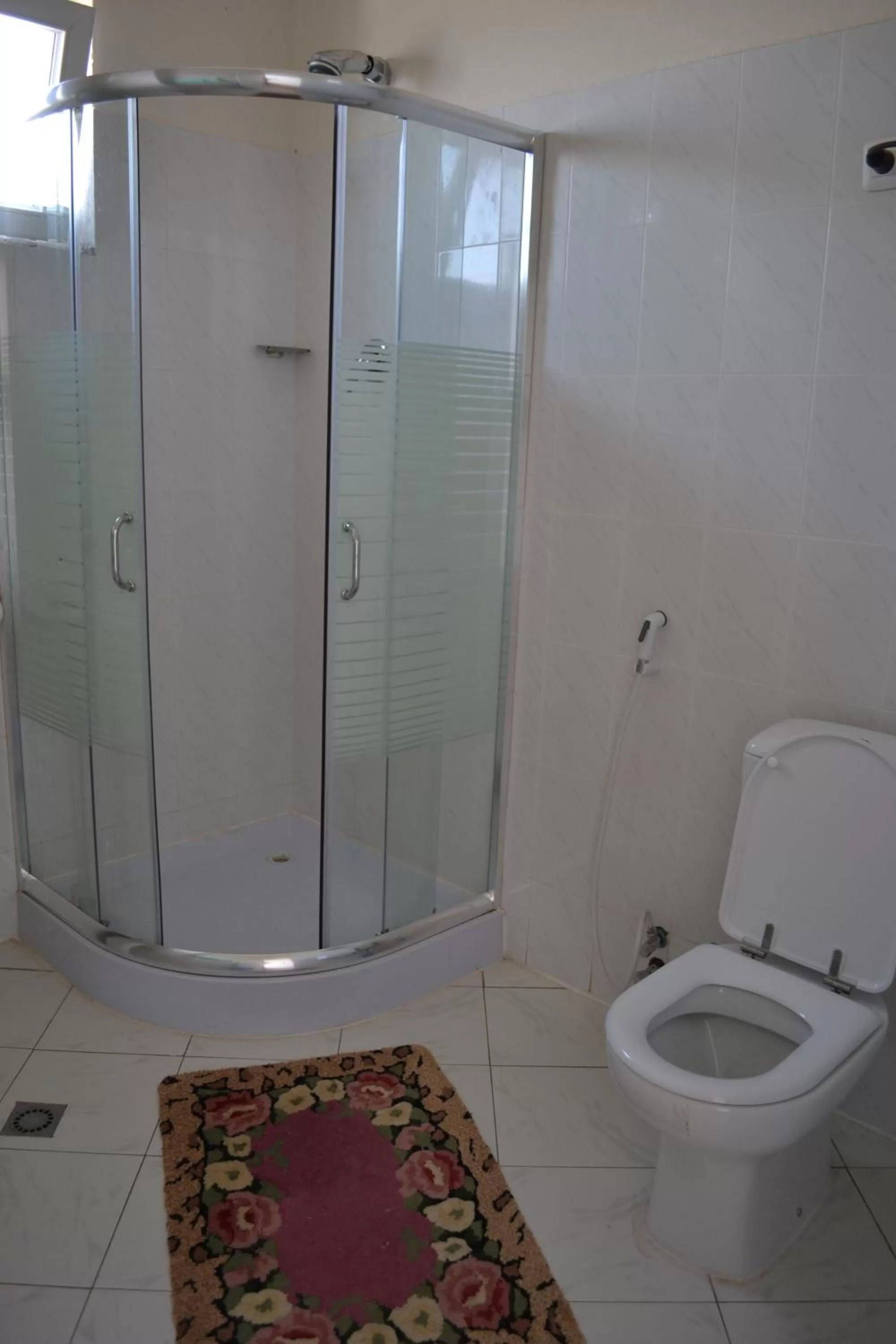 Shower in Panoramic View Hotel