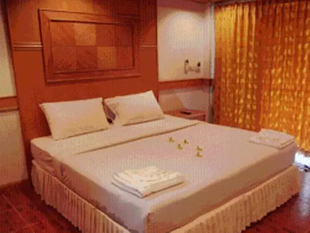 Bed in Koh Chang Thai Garden Hill Resort