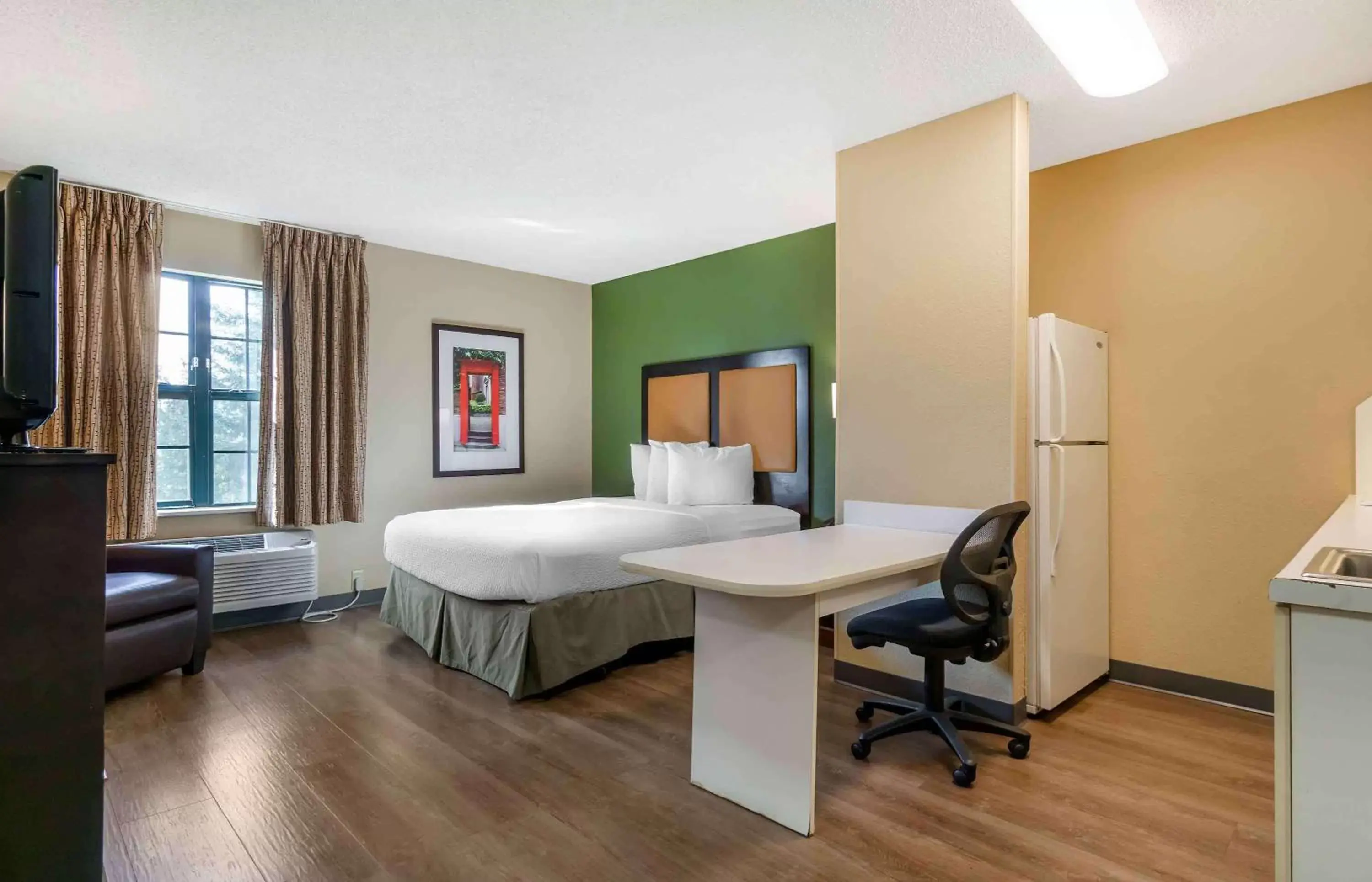 Bedroom in Extended Stay America Suites - Seattle - Everett - North