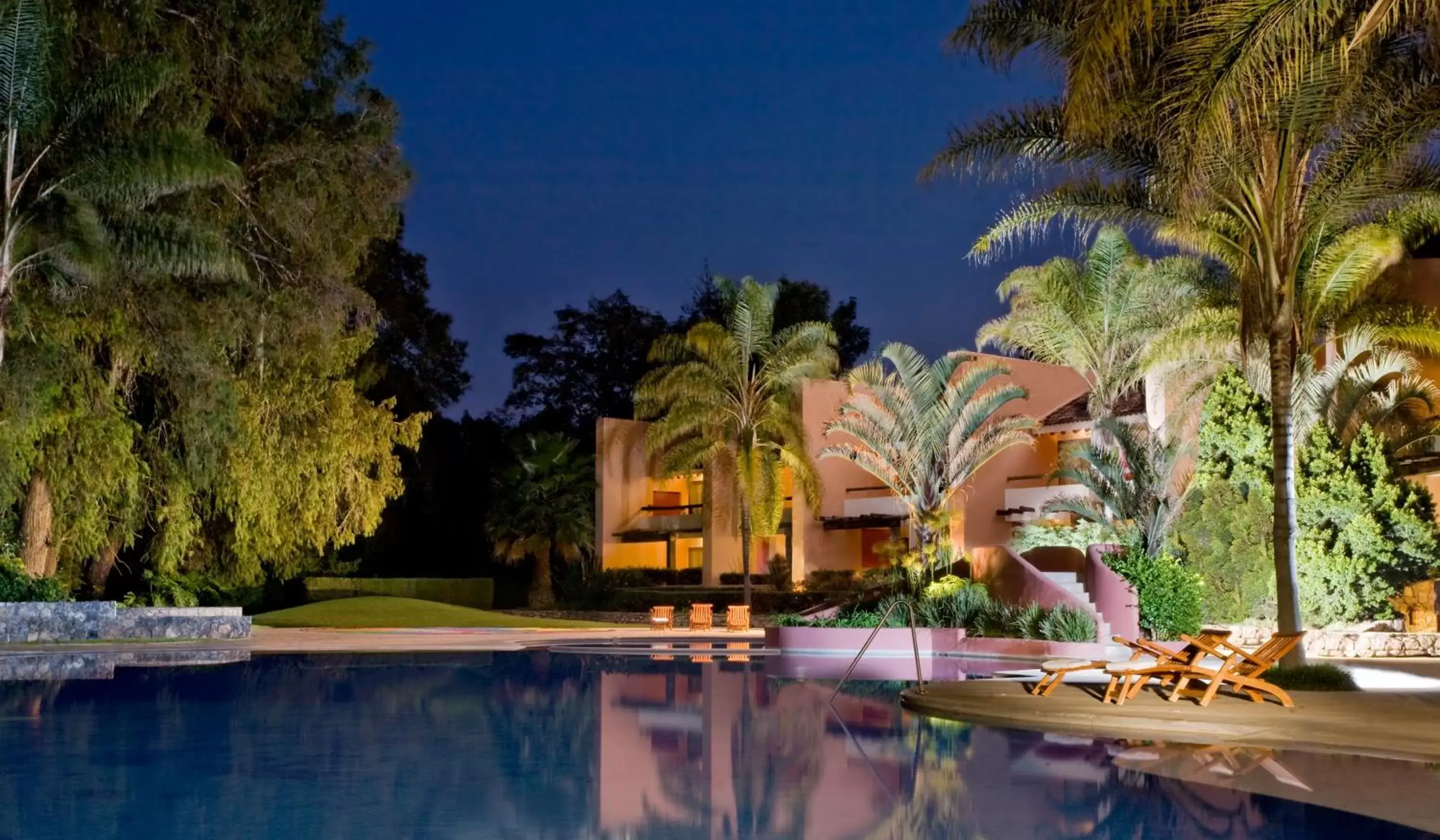 Facade/entrance in Hotel Rancho San Diego Grand Spa Resort