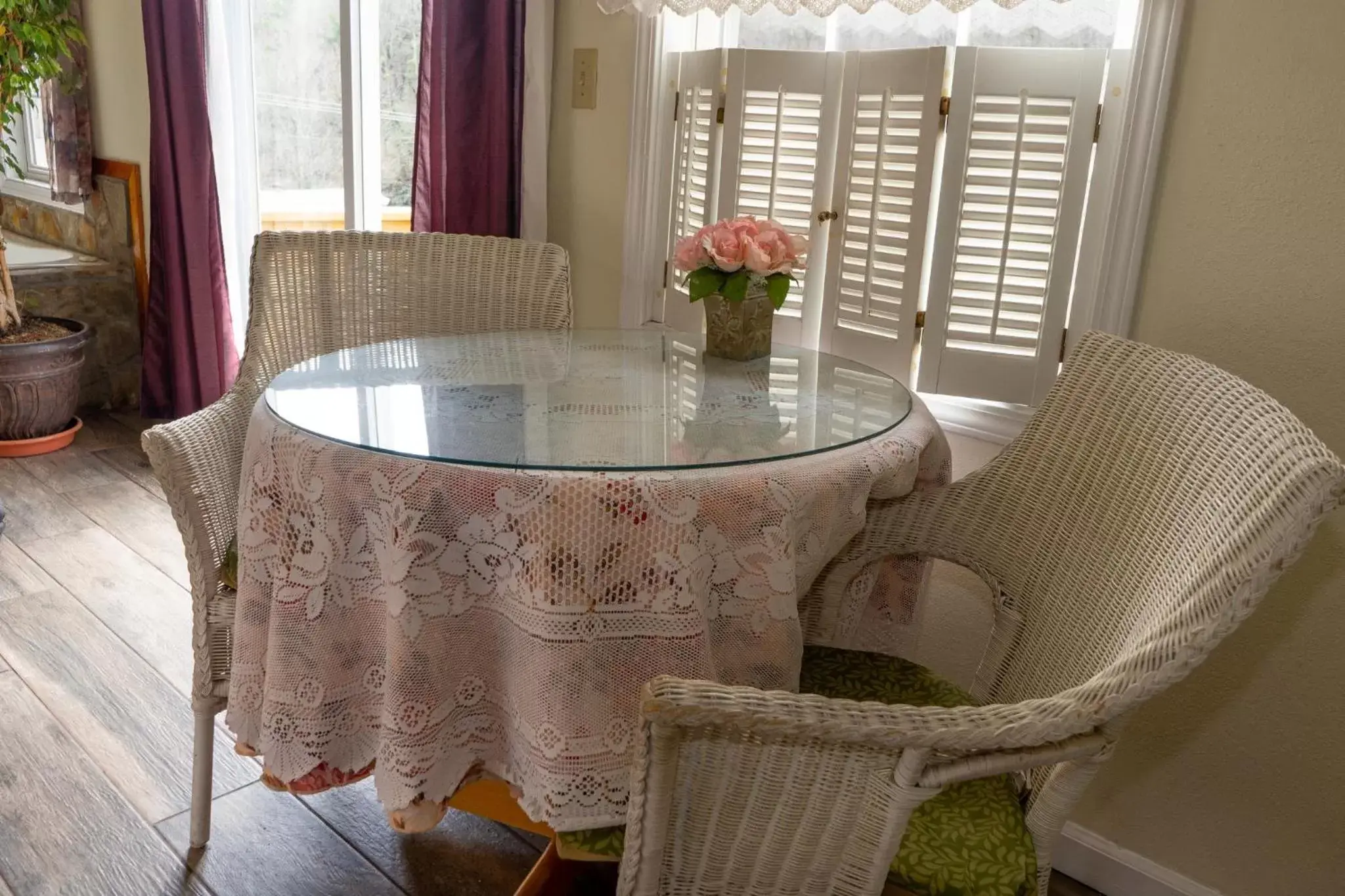 Seating Area in The Chimney Rock Inn & Cottages