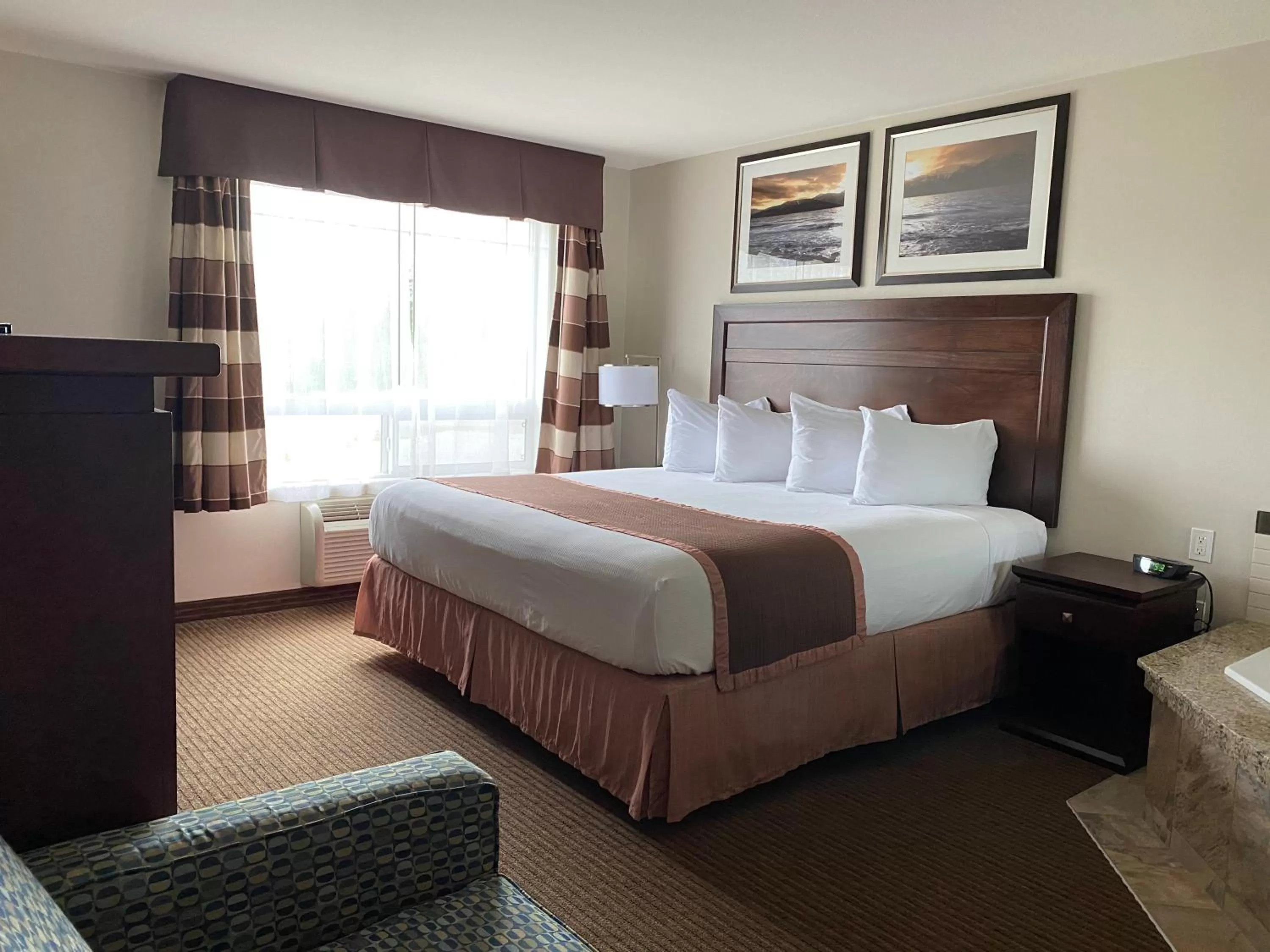 Bed in Ramada by Wyndham Creston