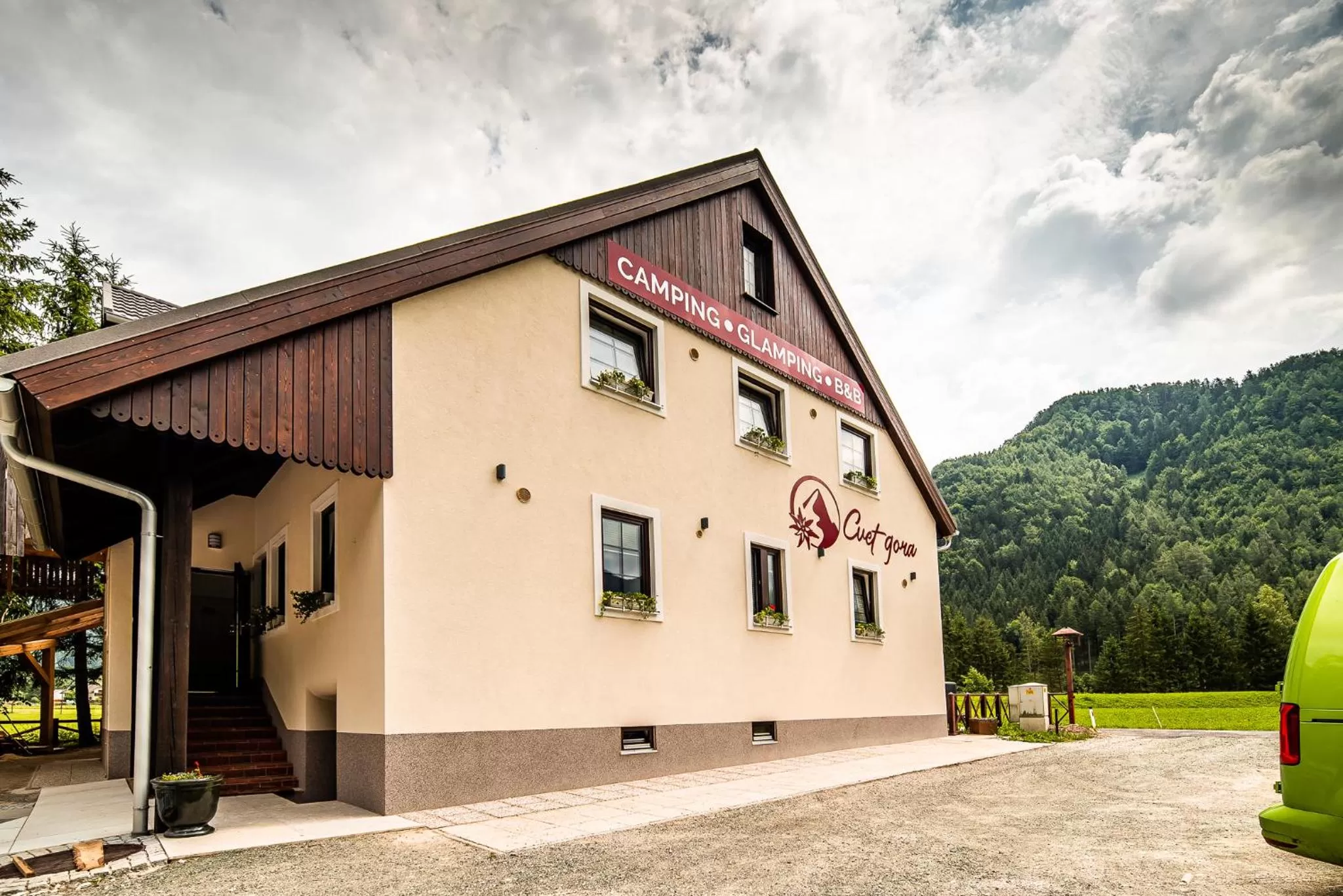 Property Building in Cvet gora - Camping, Glamping and Accomodations