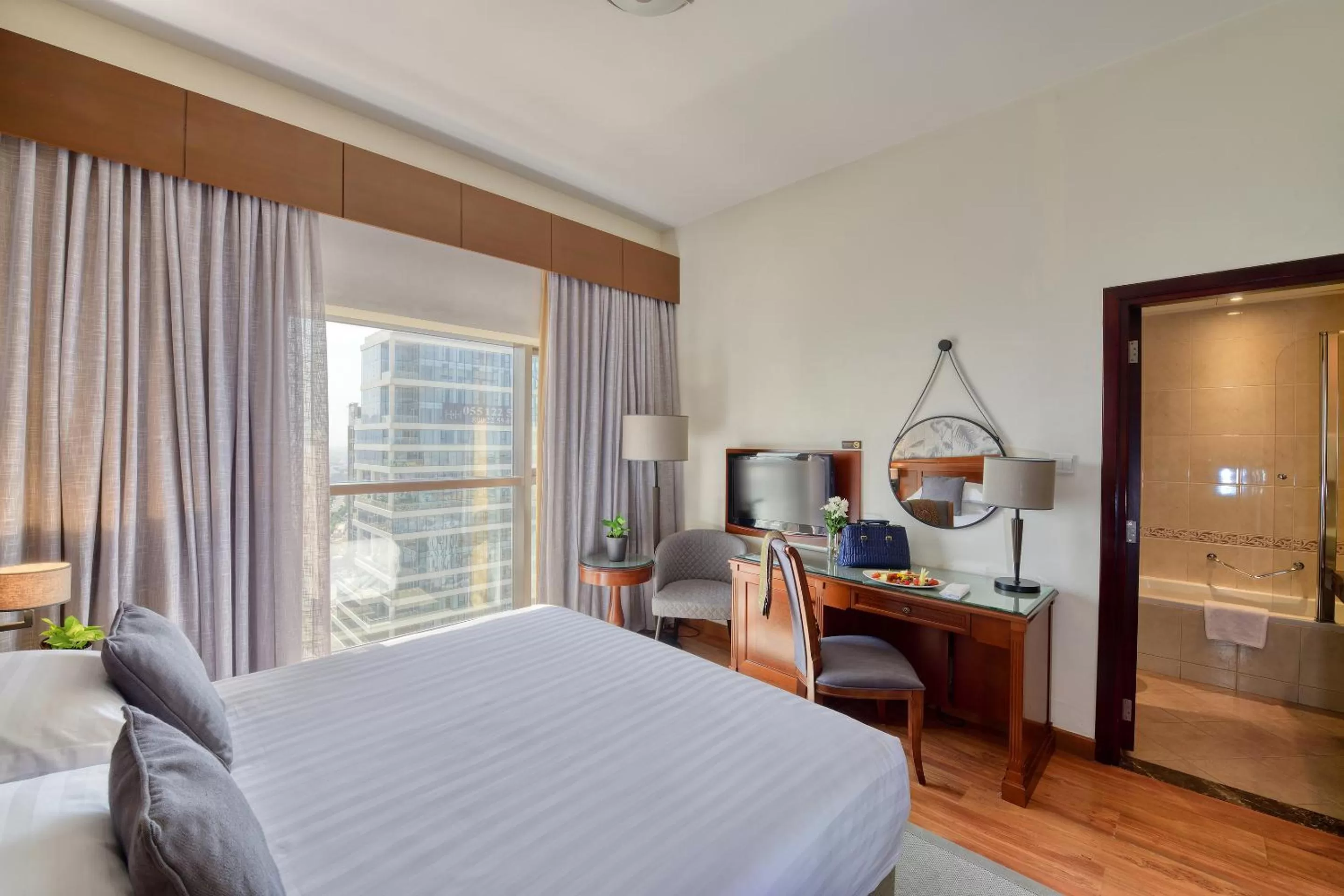 Photo of the whole room, Bed in Majestic City Retreat Hotel