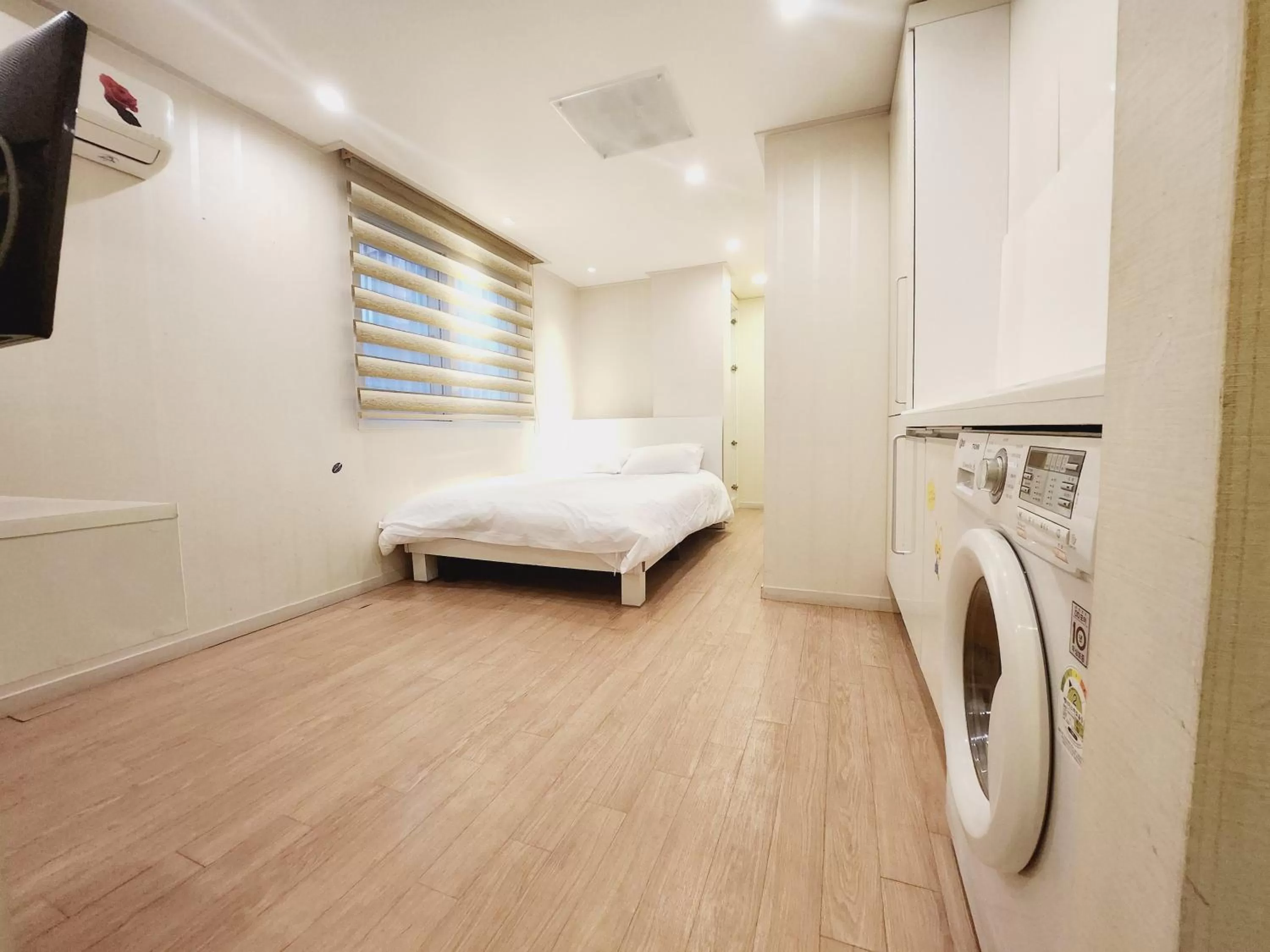 Photo of the whole room, Bed in Olive hostel R(Residence)