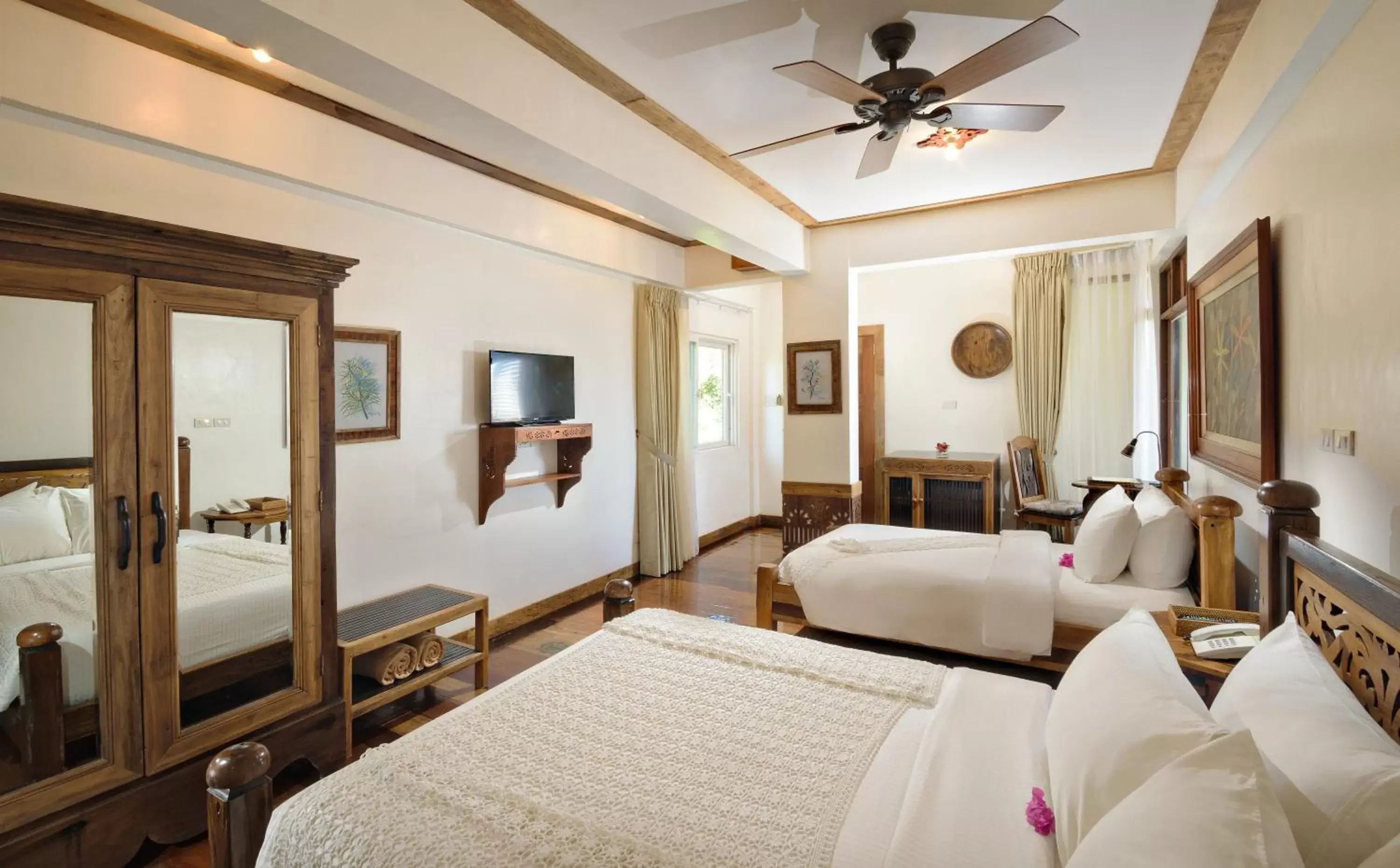 Photo of the whole room, Bed in Amarela Resort
