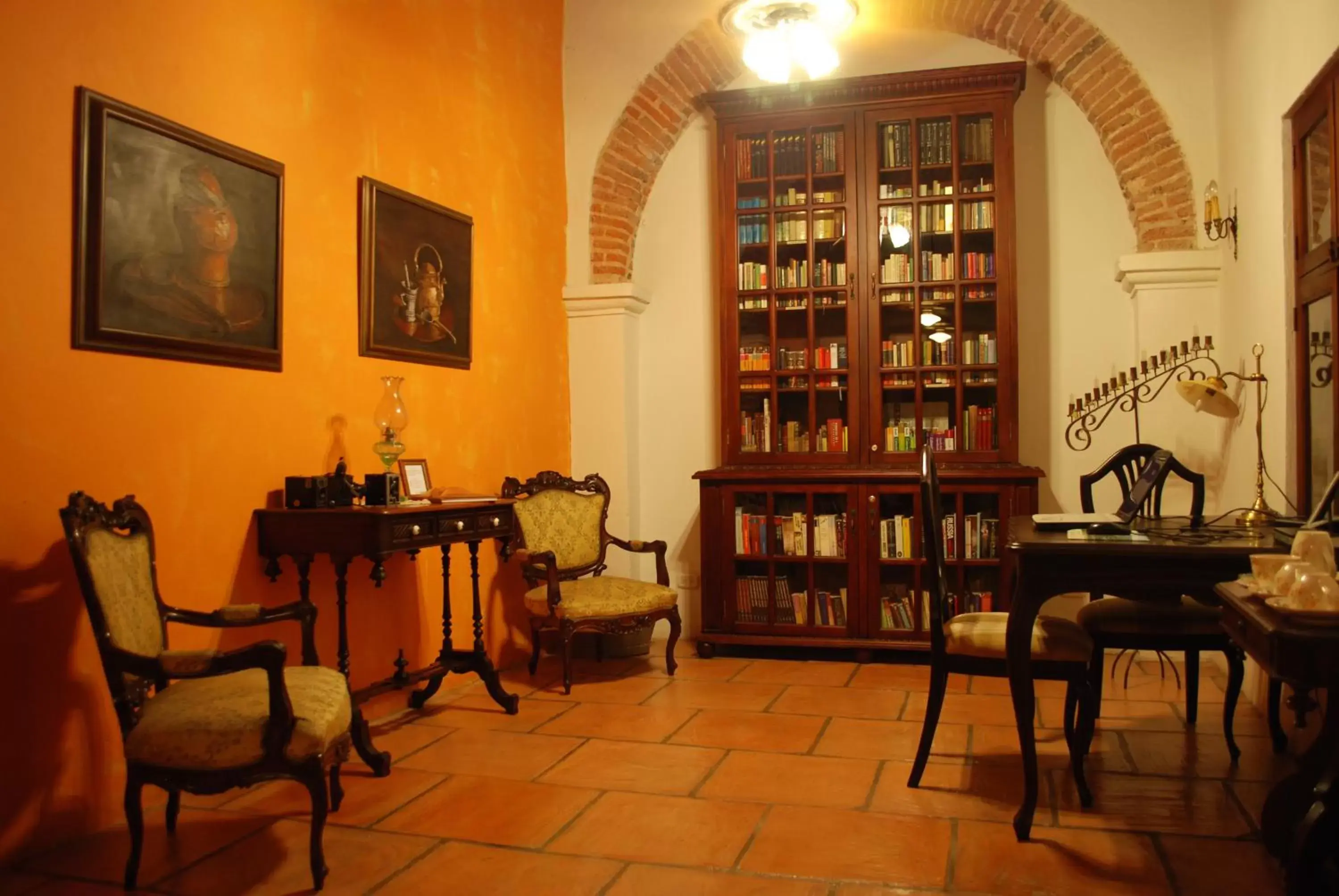 Library in Alfiz Hotel