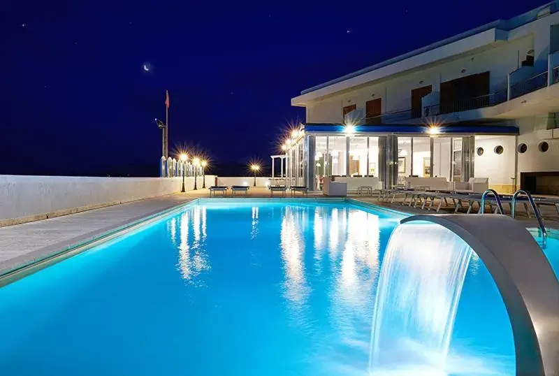 Swimming Pool in Hotel La Battigia