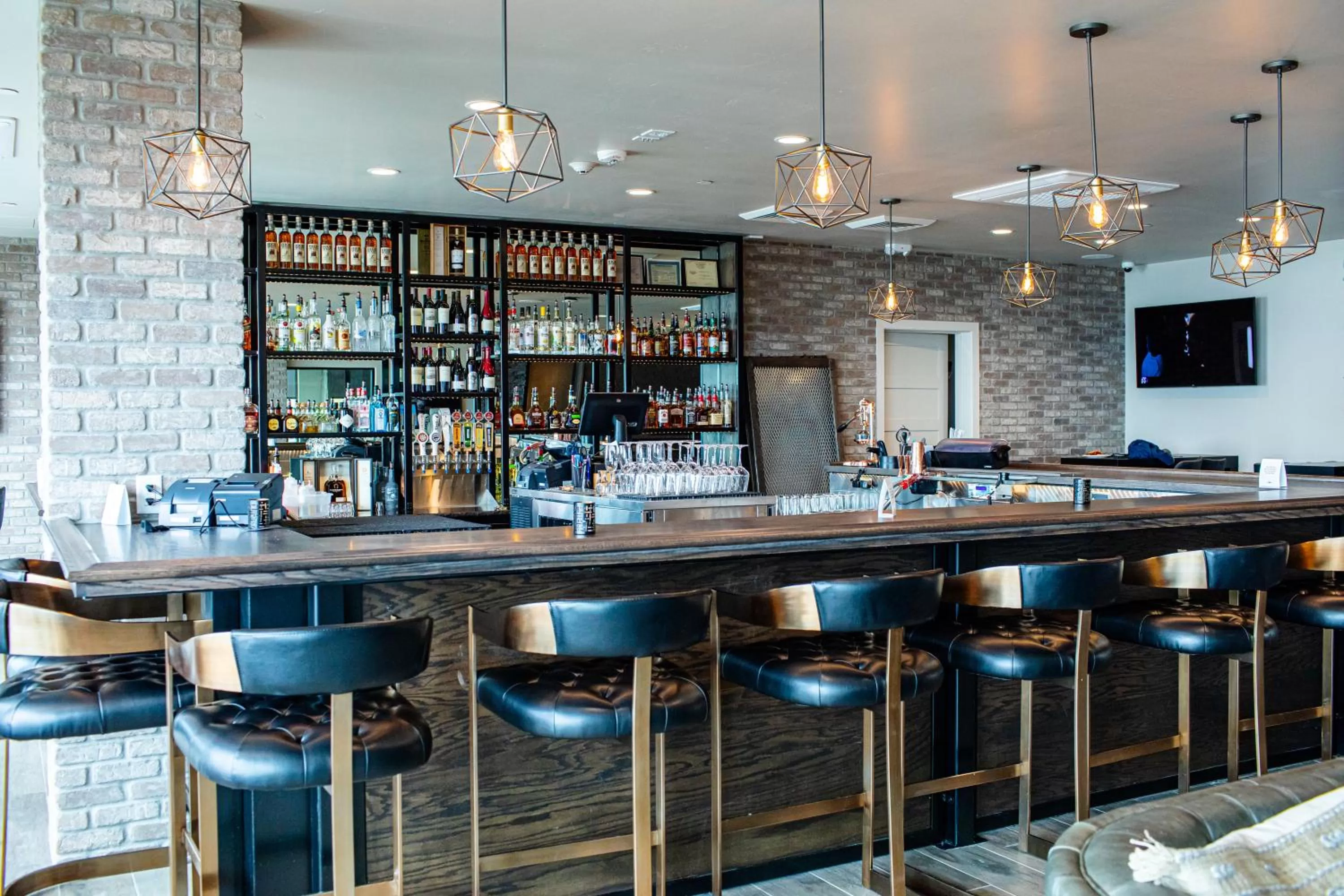 Lounge or bar in Black Rock Mountain Resort