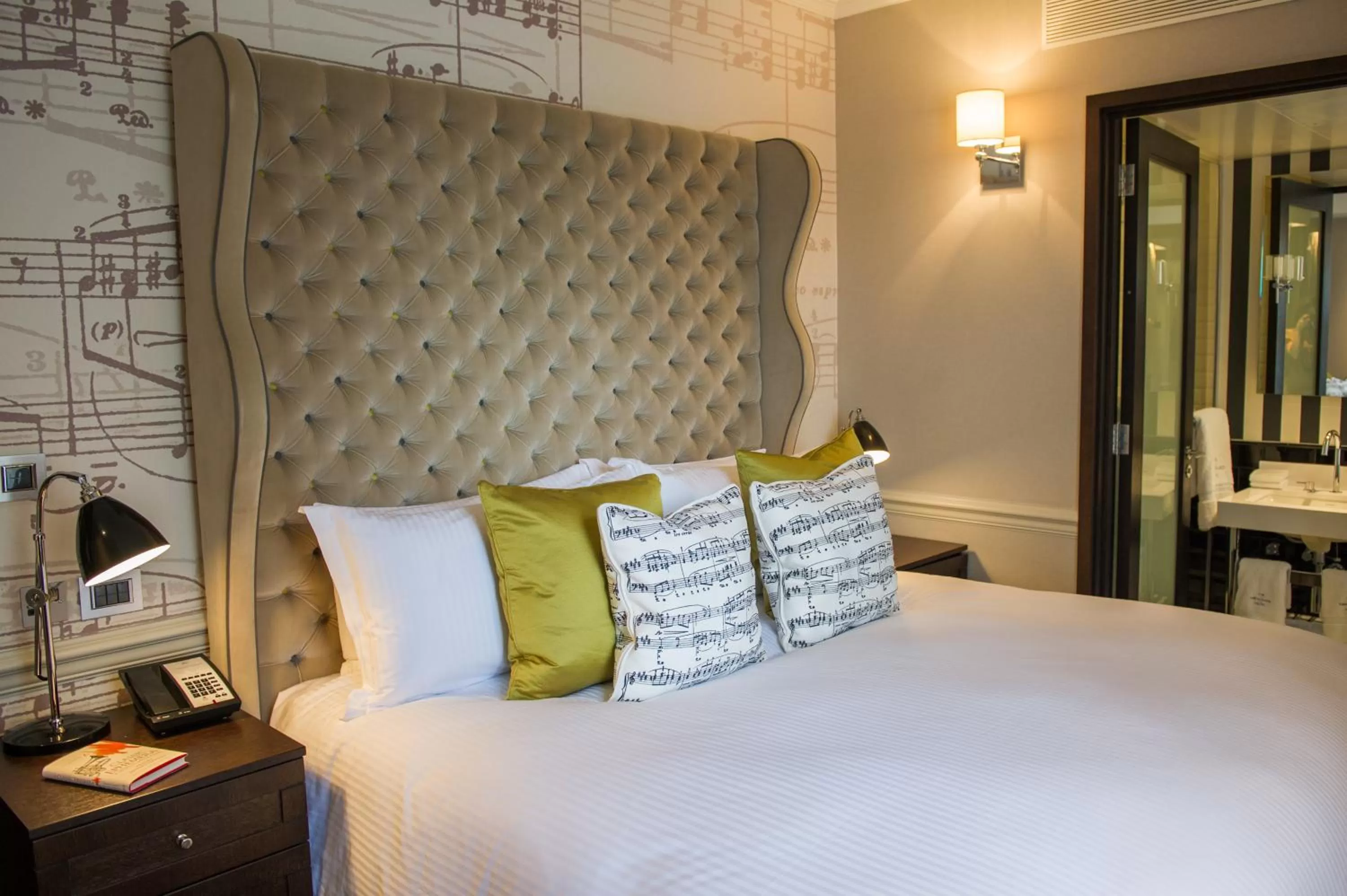 Bed in The Ampersand Hotel - Small Luxury Hotels of the World