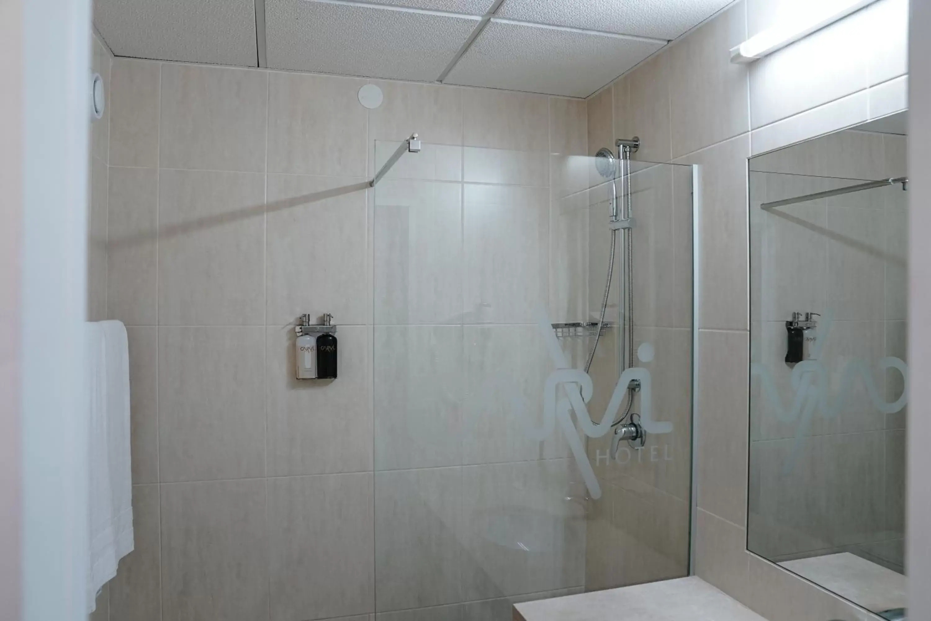 Bathroom in Carvi Beach Hotel
