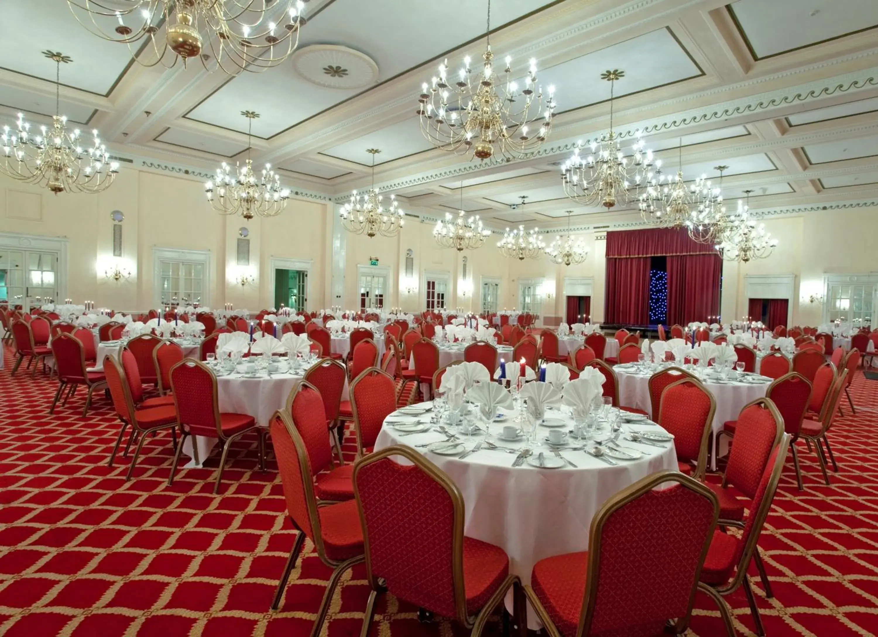 Banquet/Function facilities, Restaurant/Places to Eat in Adelphi Hotel