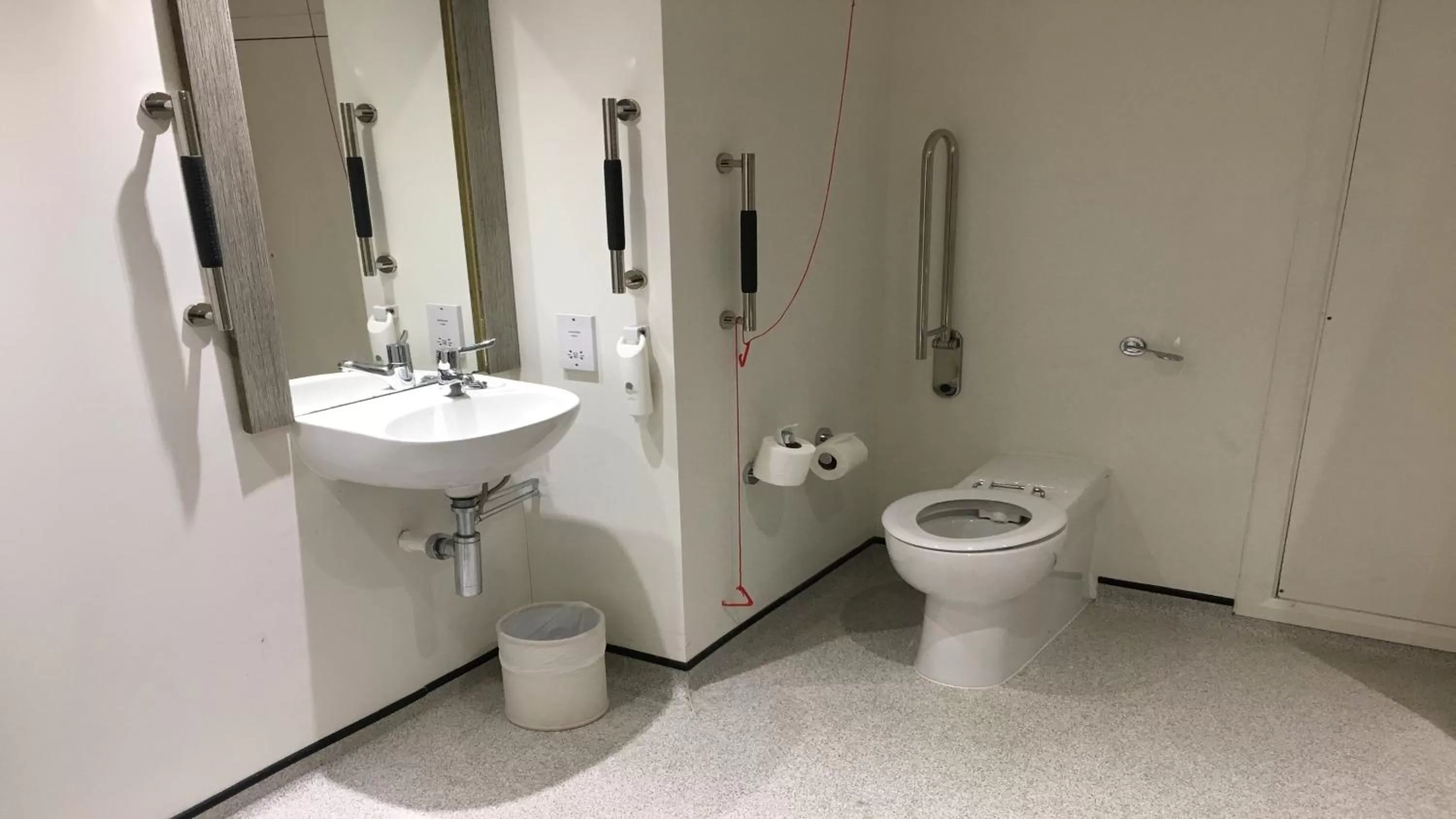 Bathroom in Holiday Inn Rochester-Chatham by IHG