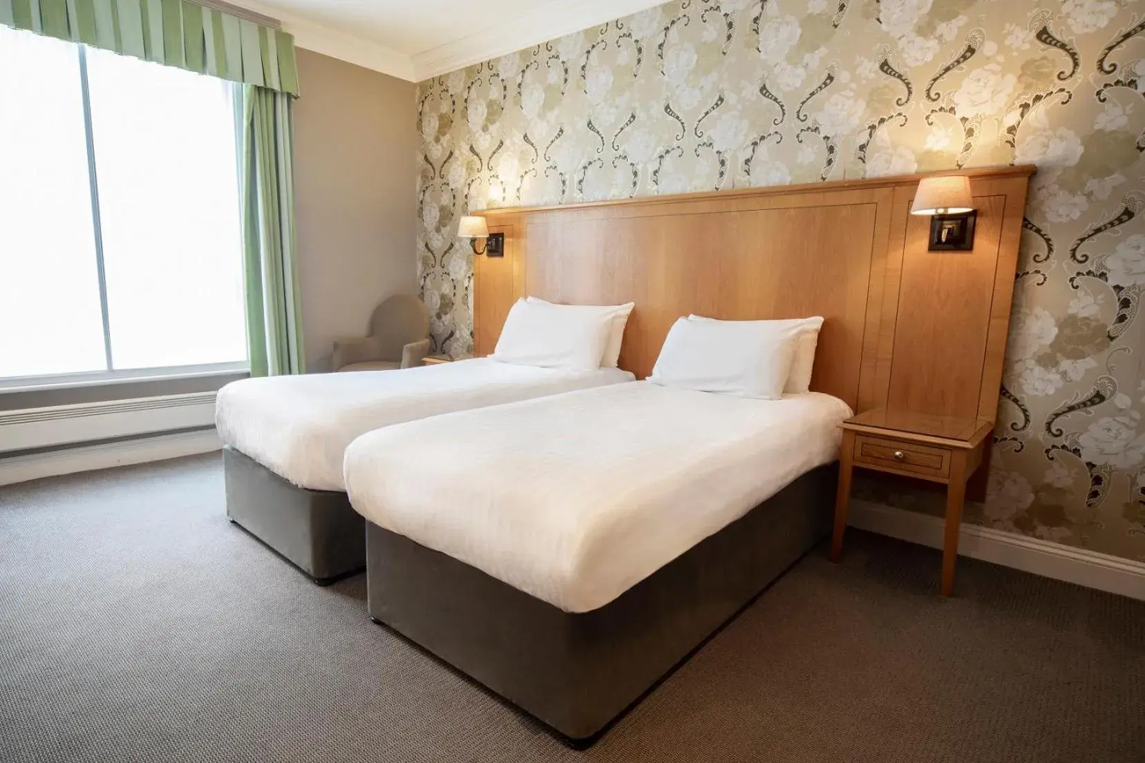 Bedroom, Bed in Whittlebury Hall and Spa