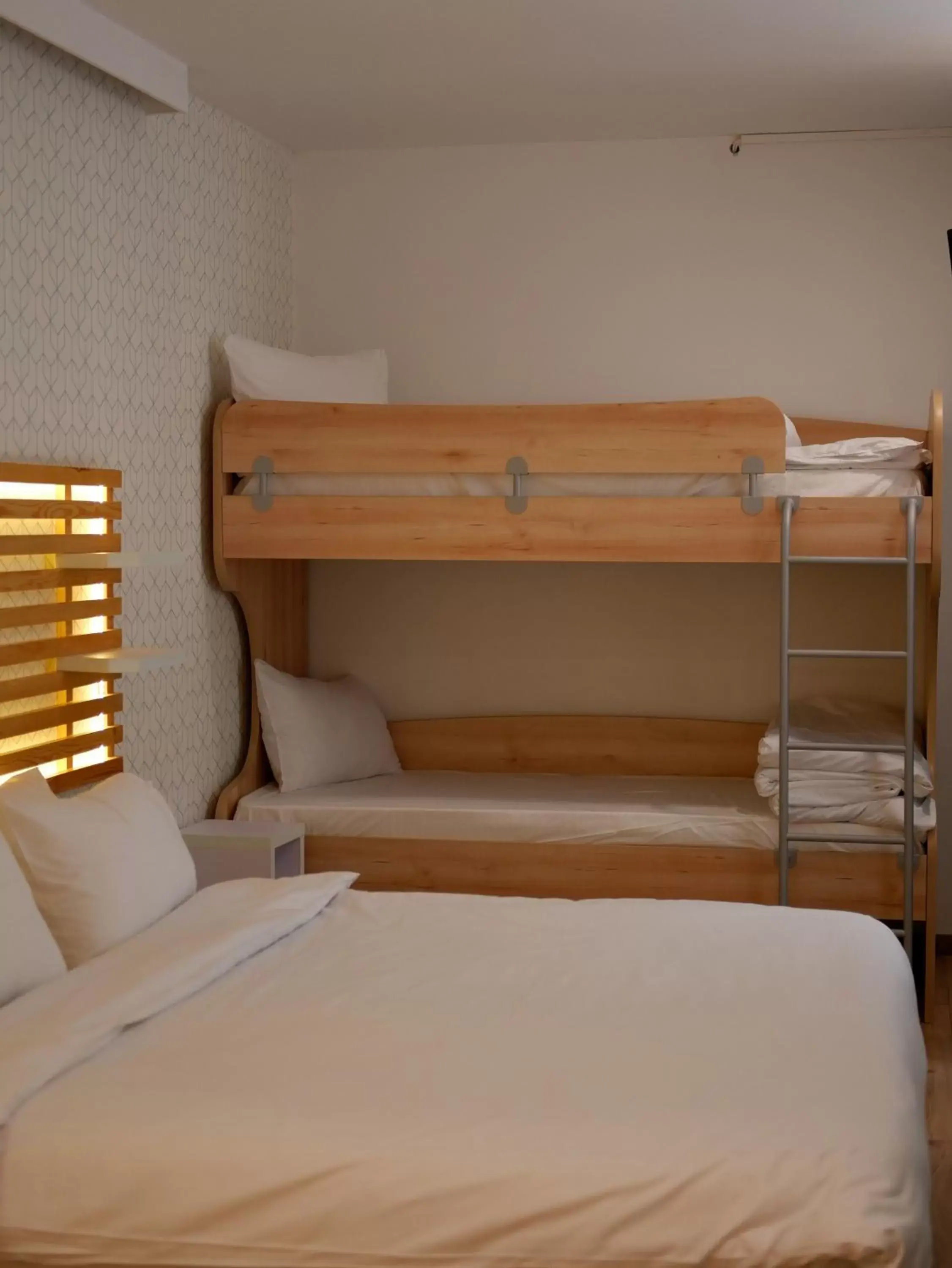Bunk Bed in Athenian Montaza Hotel