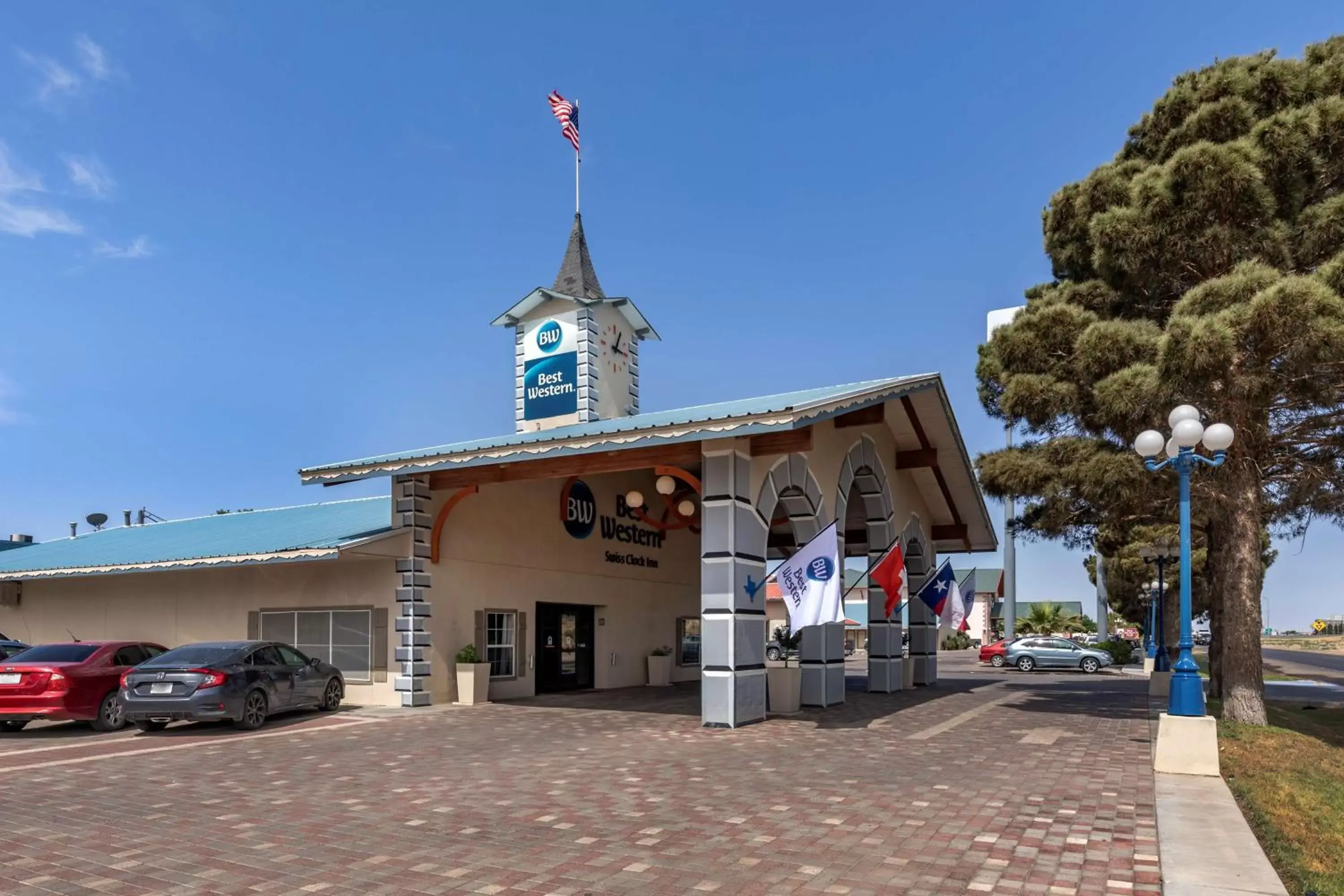 Property Building in Best Western Swiss Clock Inn