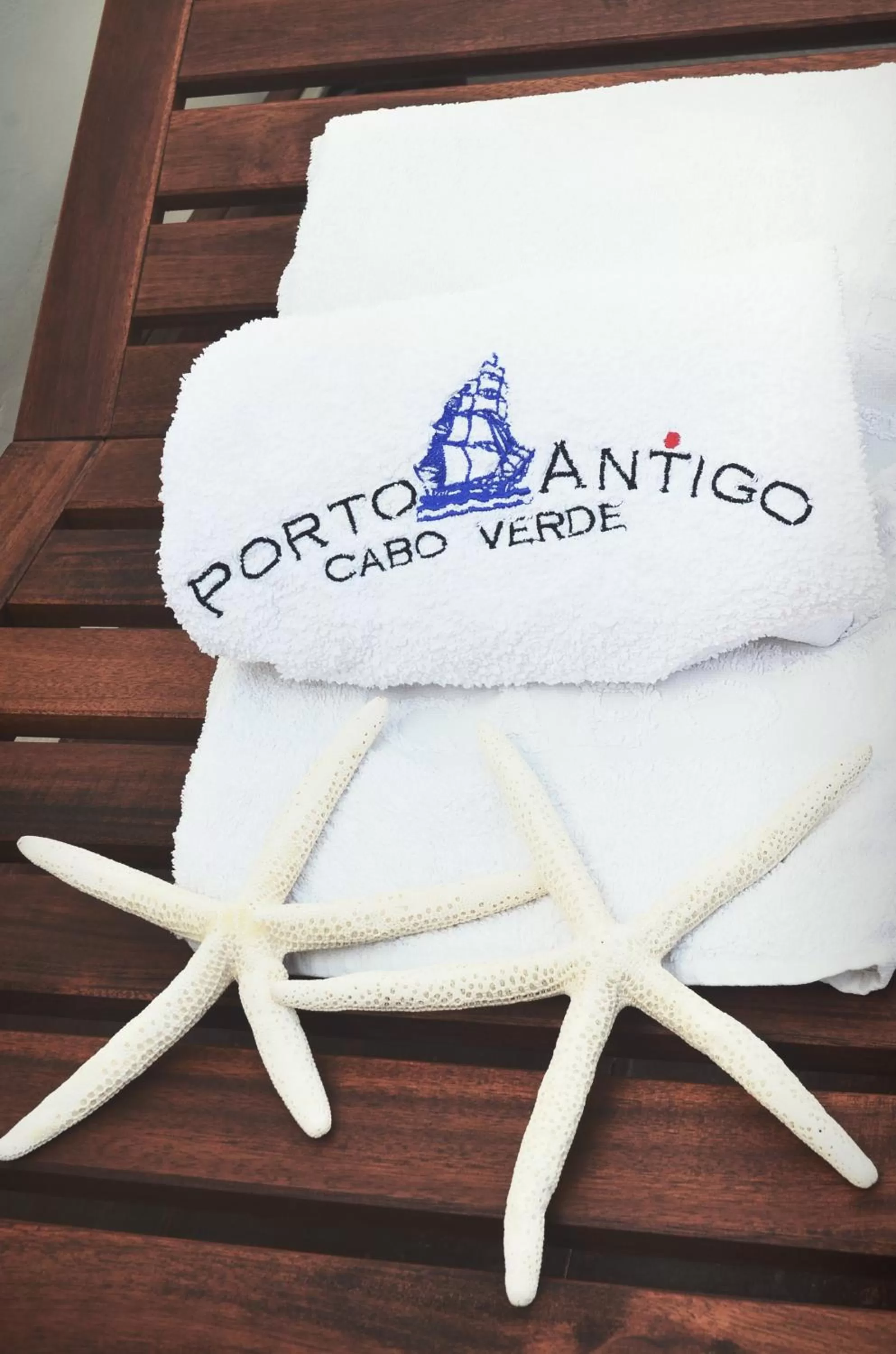 Balcony/Terrace, Property Logo/Sign in Porto Antigo Hotel BB