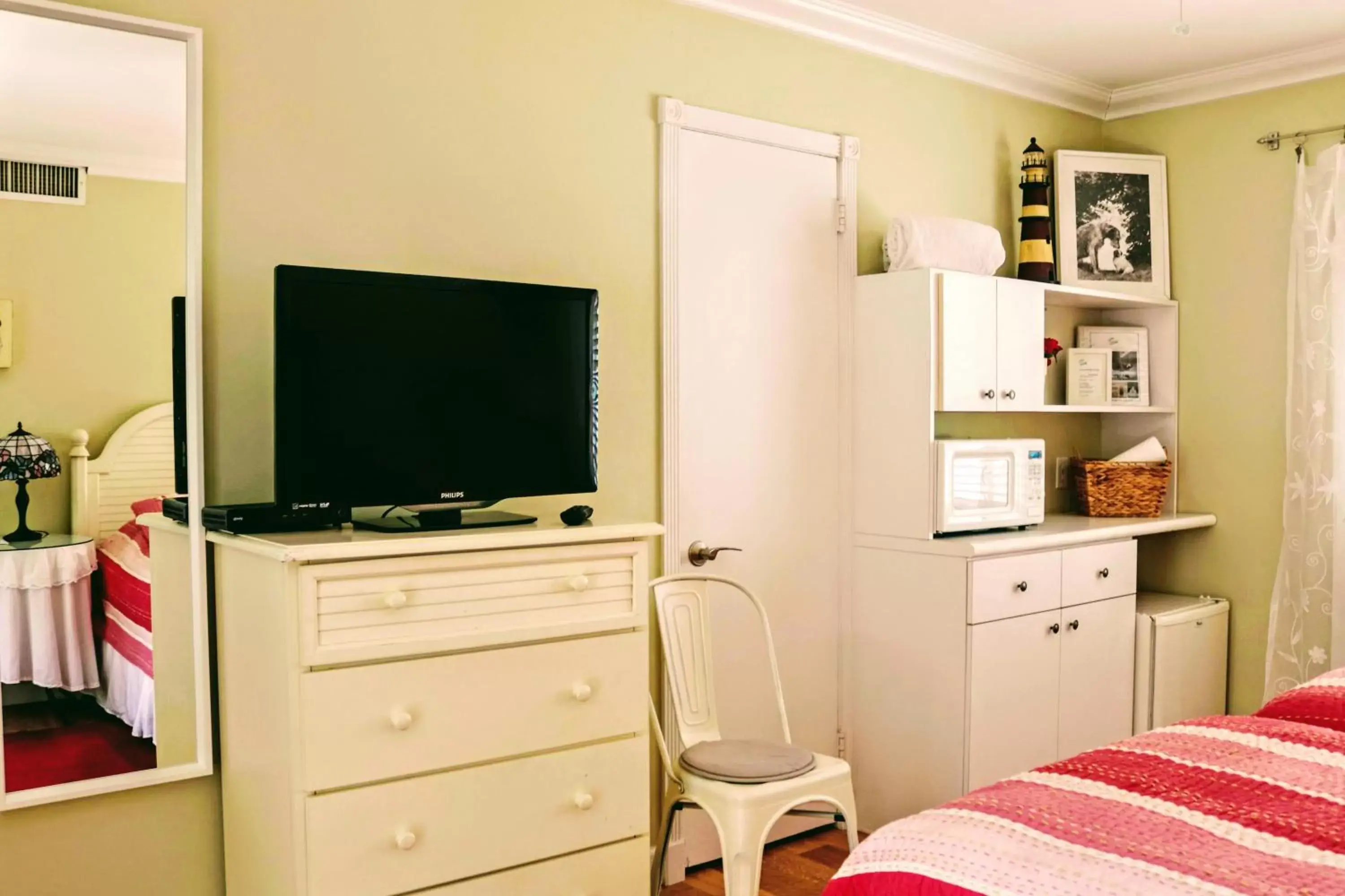 Kitchen or kitchenette, TV/Entertainment Center in Villa Venezia