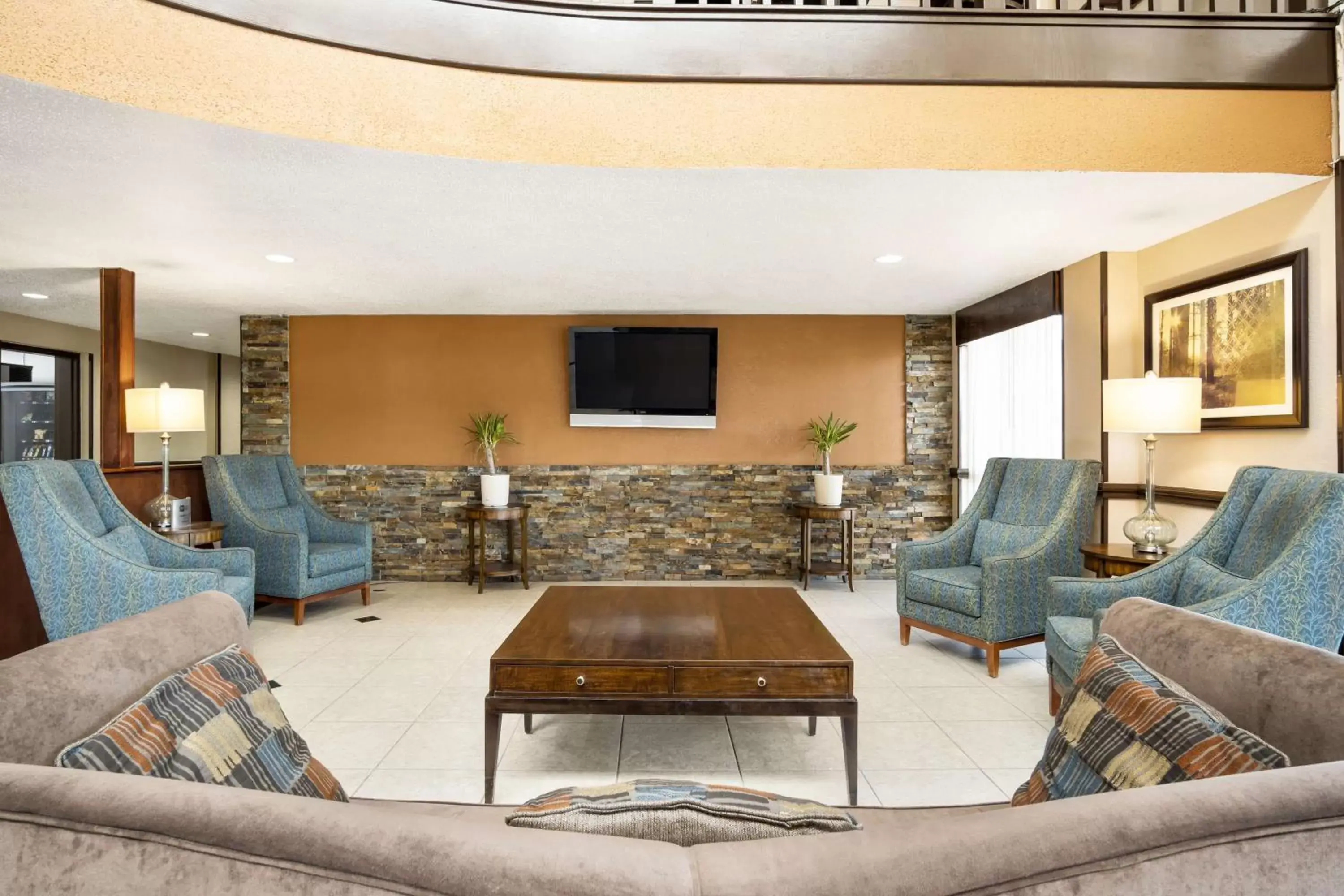 Lobby or reception, Seating Area in Best Western Hospitality Hotel & Suites