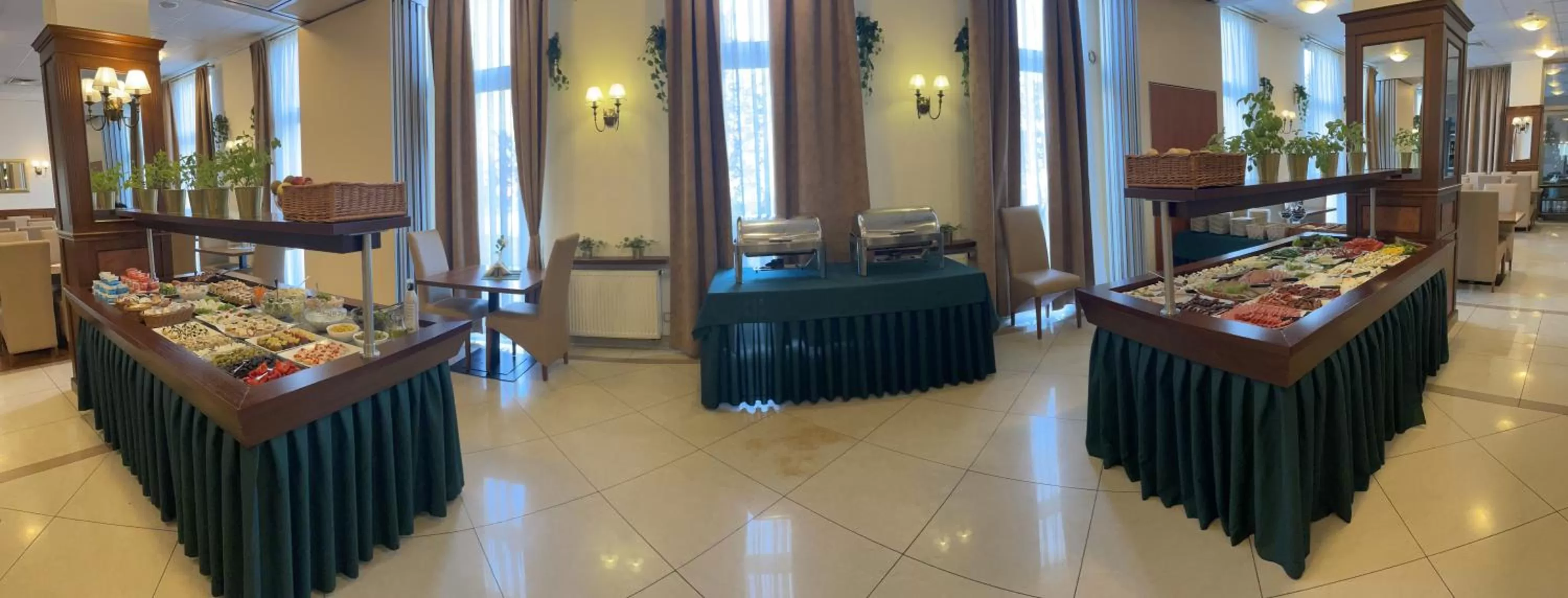 Buffet breakfast in Hotel Great Polonia Conrad Kraków