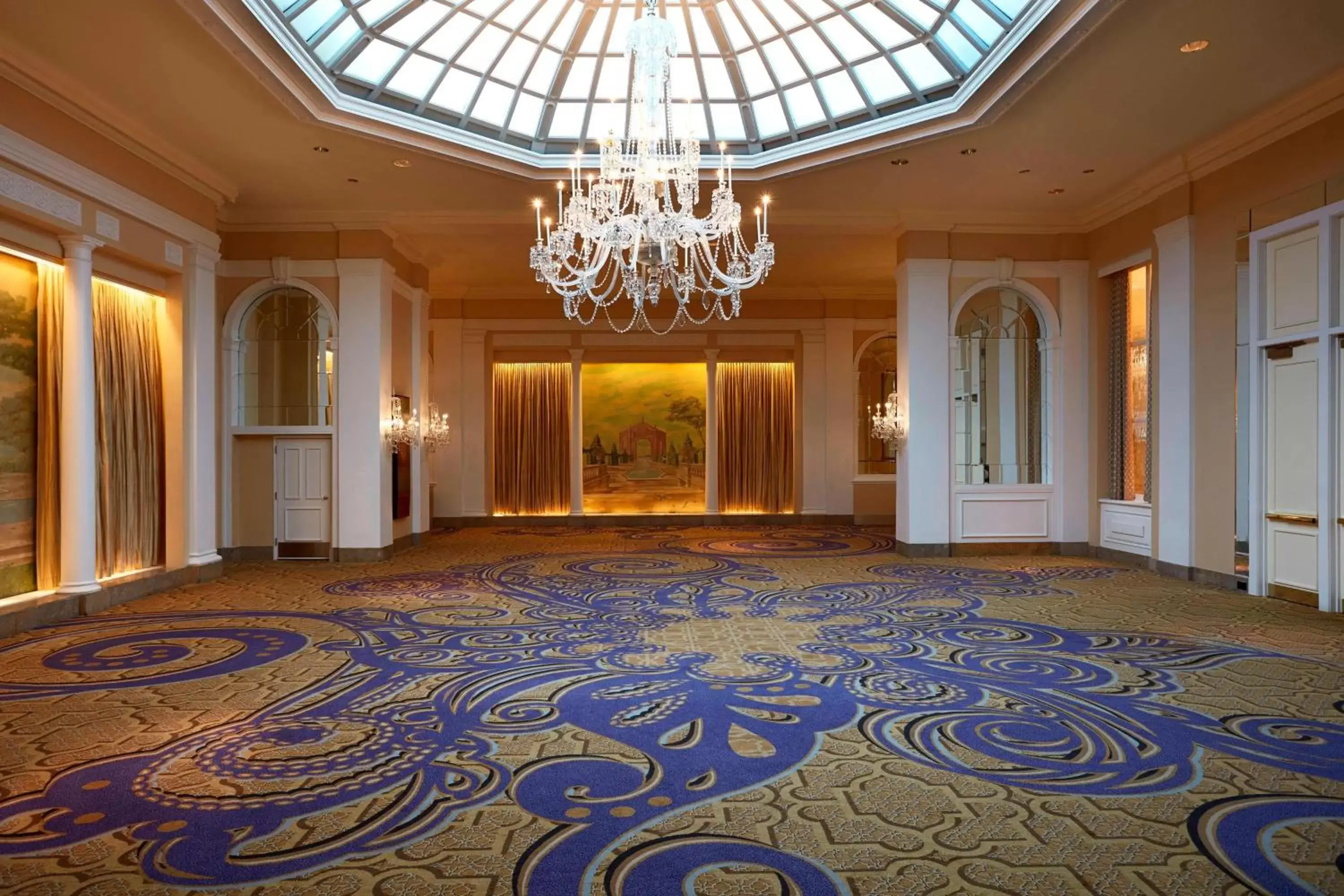 Meeting/conference room in The Mayflower Hotel, Autograph Collection