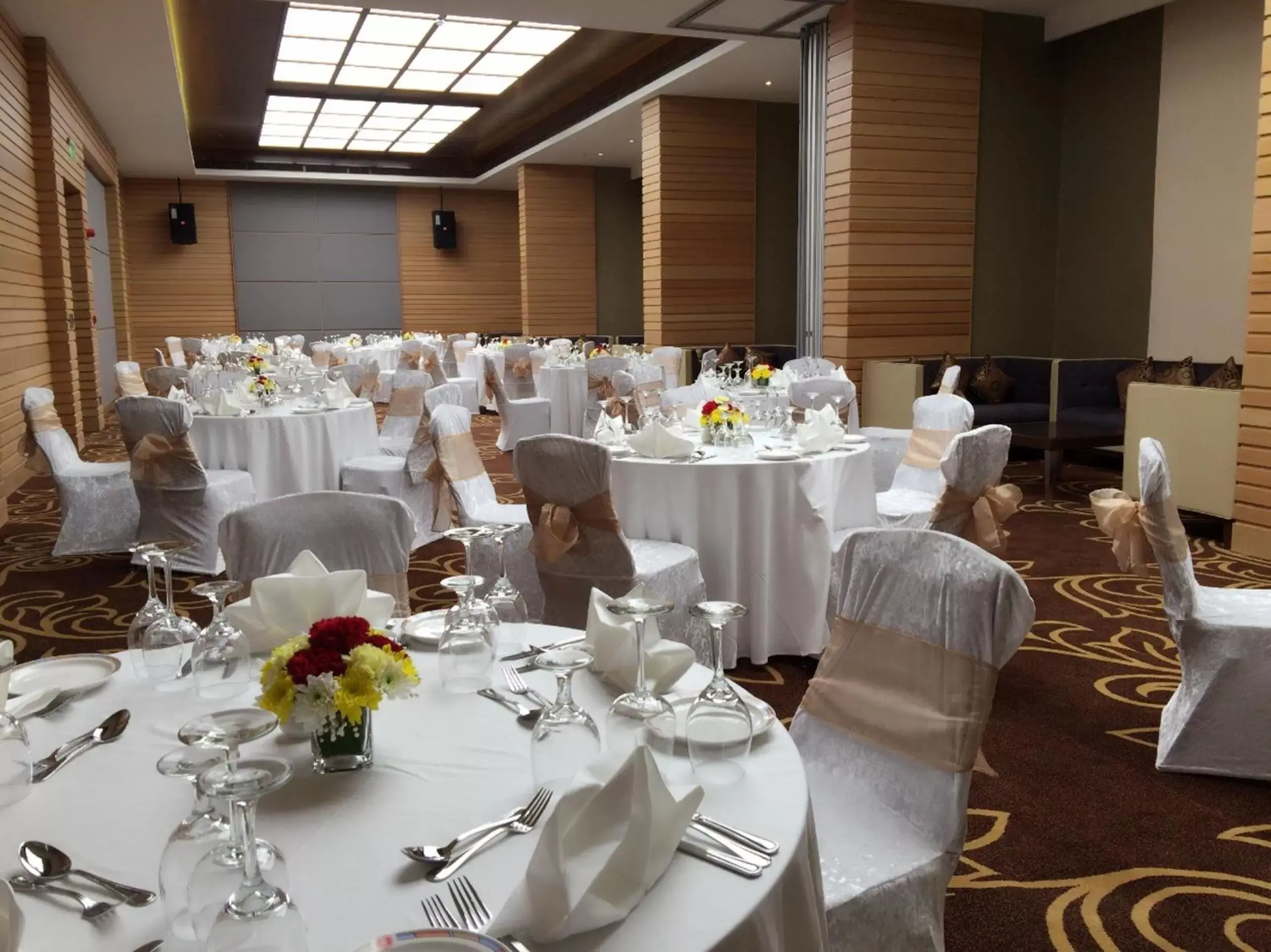 Banquet/Function facilities, Banquet Facilities in Ramee Rose Hotel