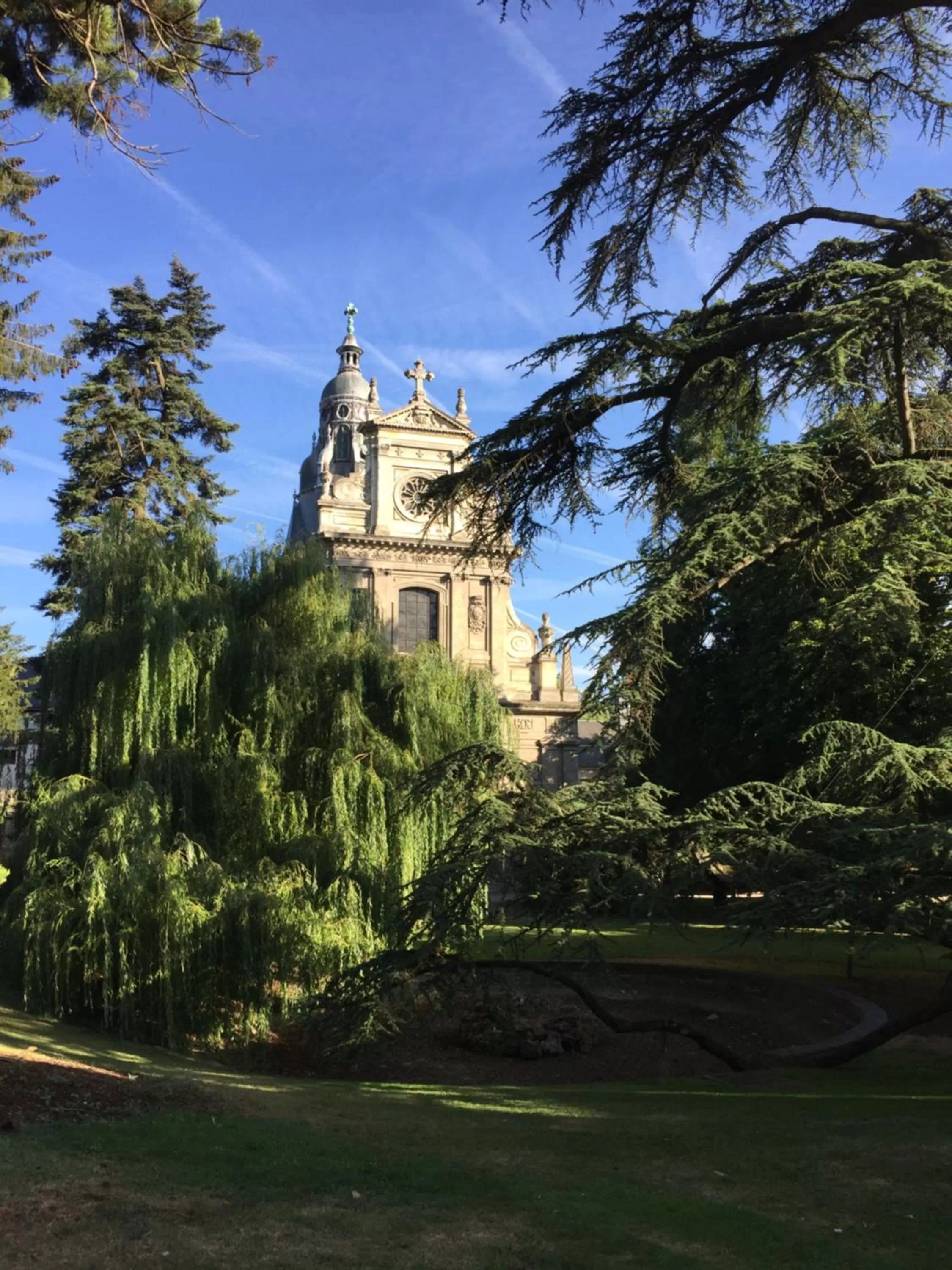 Au 16 Place Saint Louis