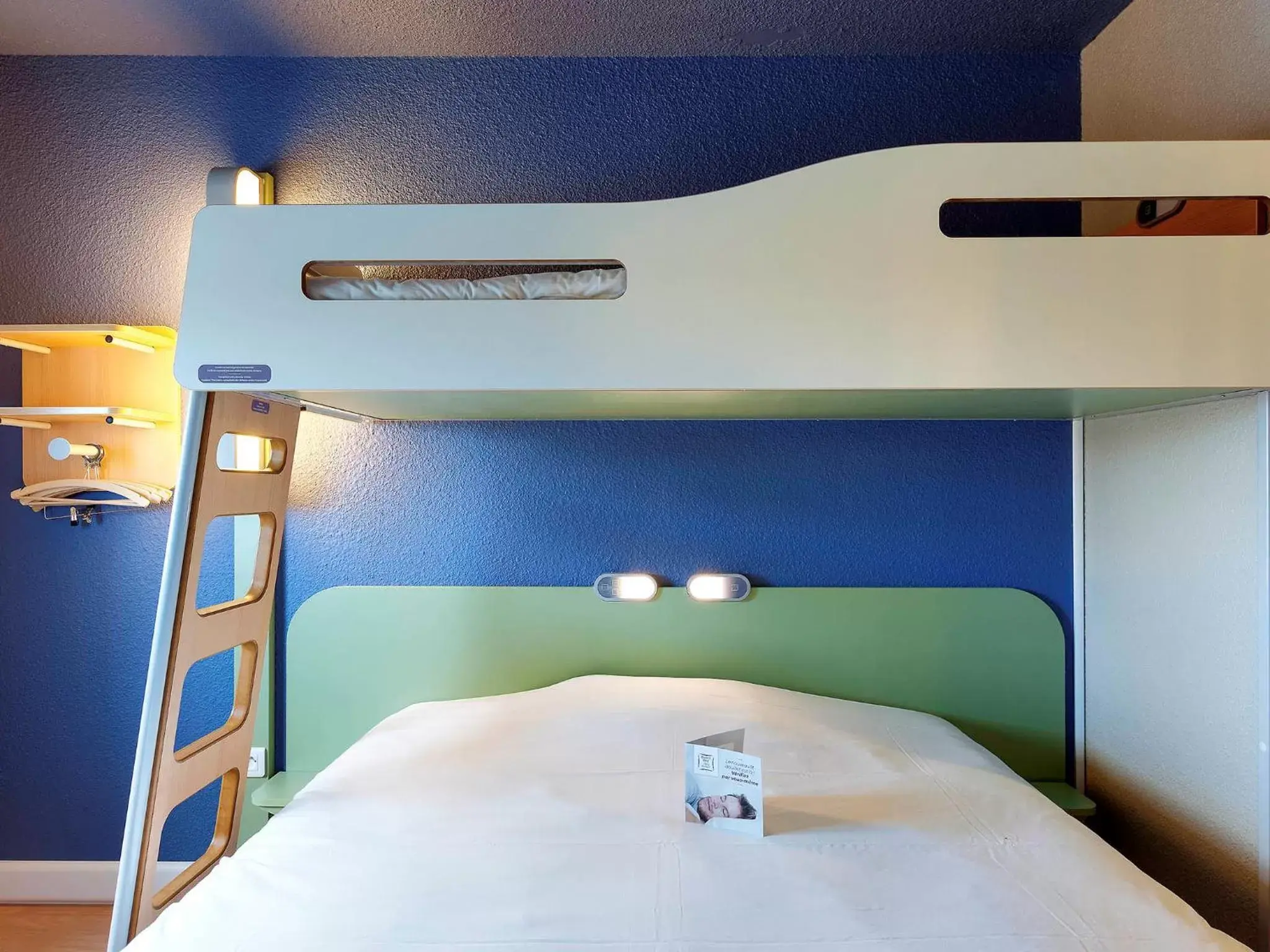 Bunk Bed in ibis budget Arles Sud Fourchon