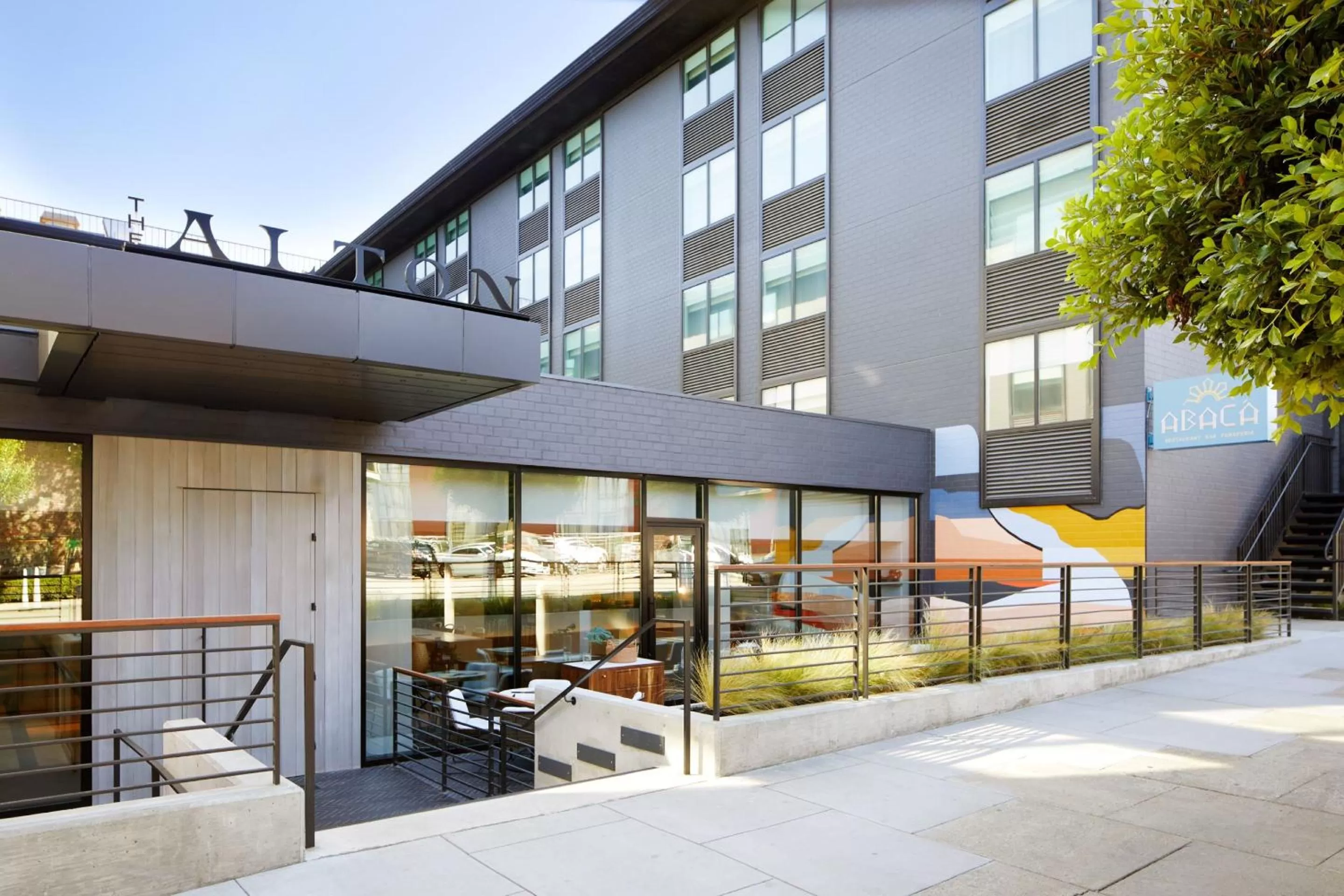 Property building in Kimpton Alton Fisherman's Wharf by IHG