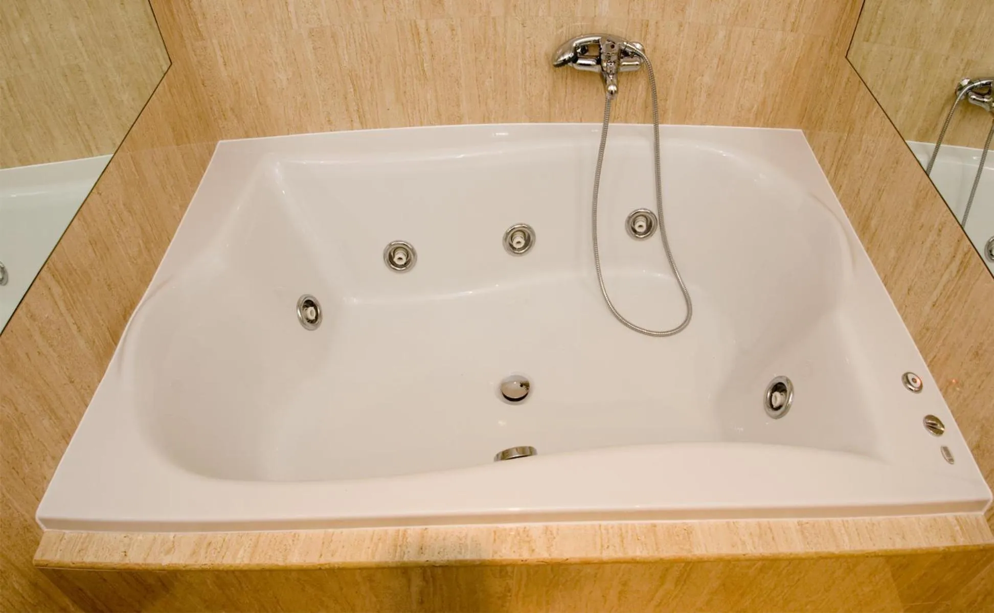 Shower in Hotel los Girasoles