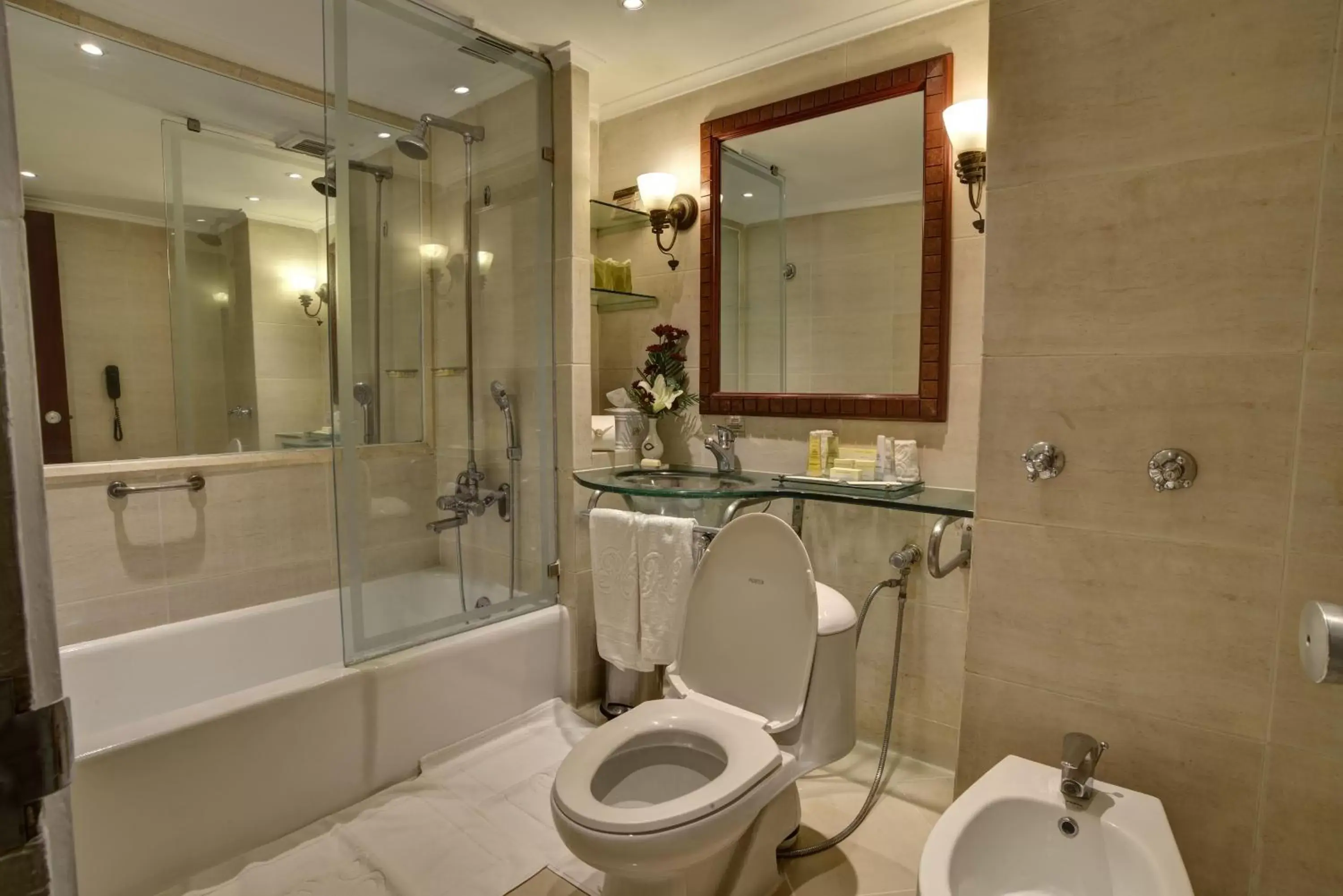 Bathroom in Pearl Continental Hotel, Rawalpindi